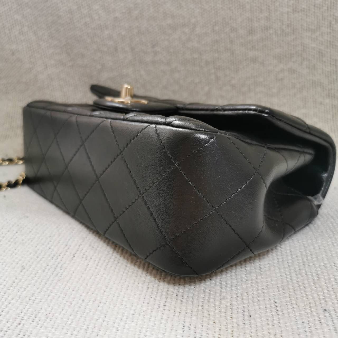 Chanel - Coco Handle - Leather - Black - (mini)