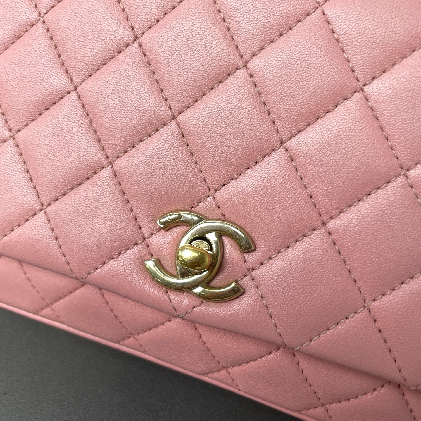 Chanel - Coco Handle - Leather - Pink - (mini)
