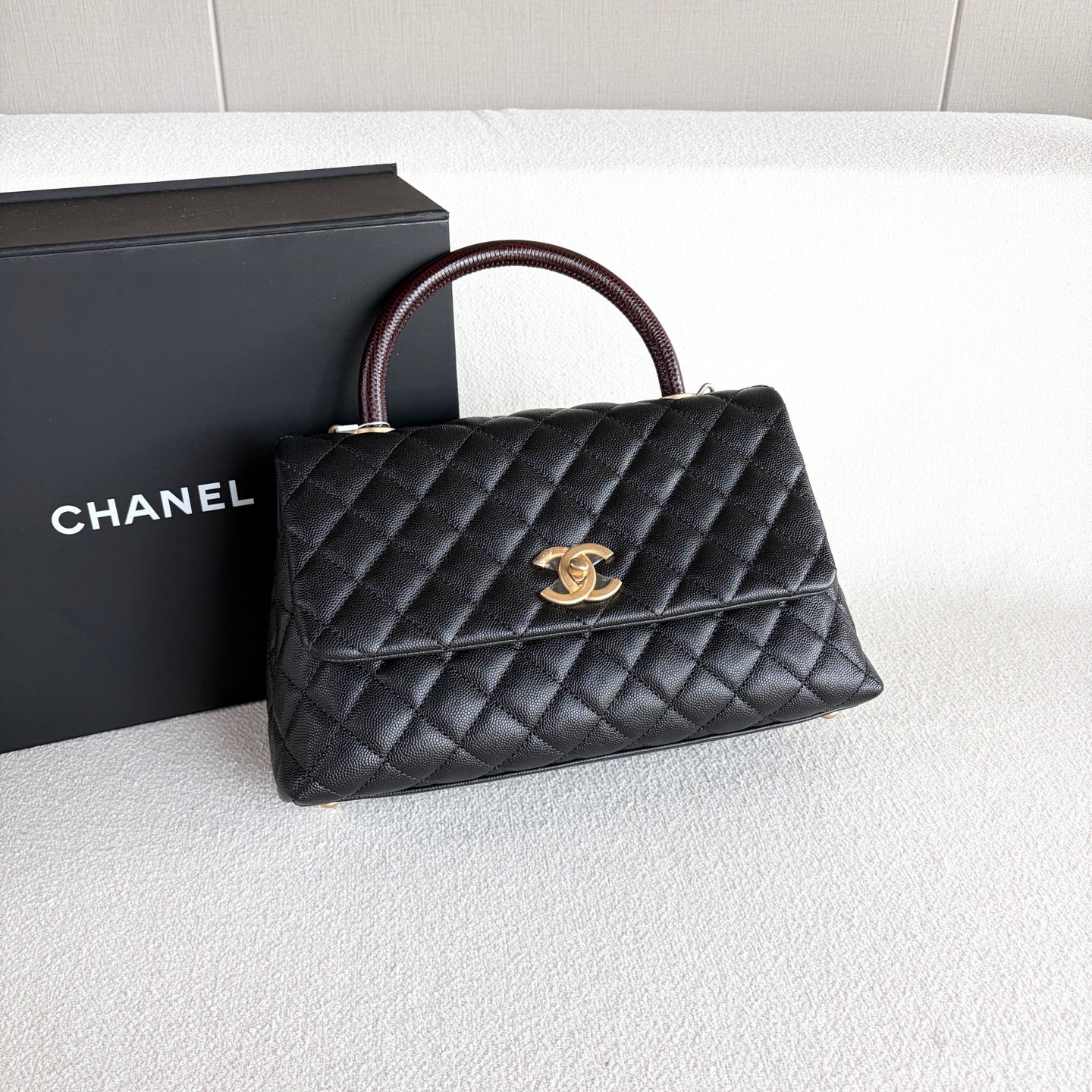 Chanel - Cocohandle - Leather - Black - (medium)