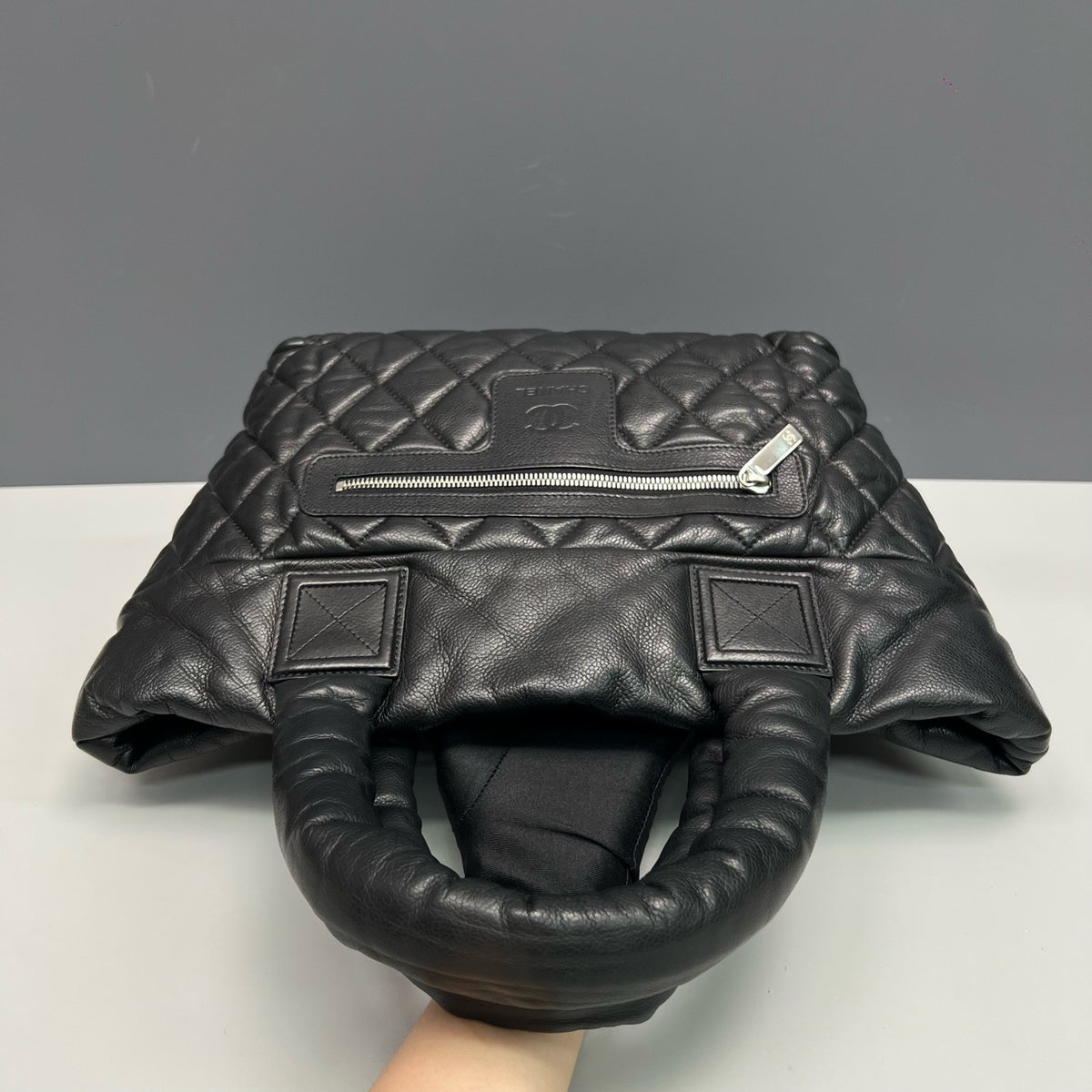 Chanel - Cocoon - Leather - Black - (medium)
