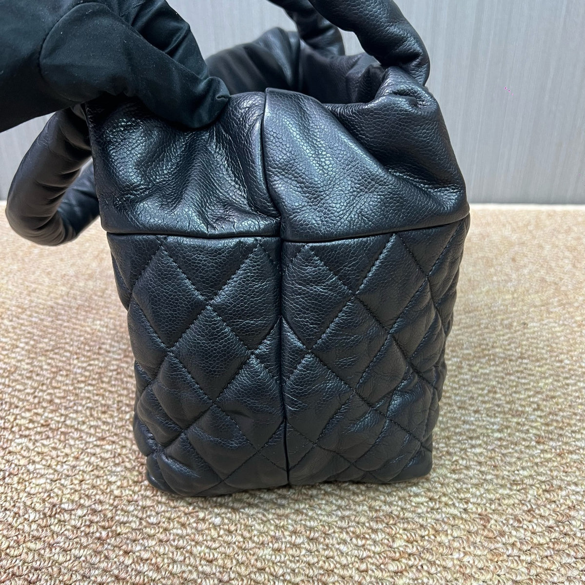 Chanel - Cocoon - Leather - Black - (medium)