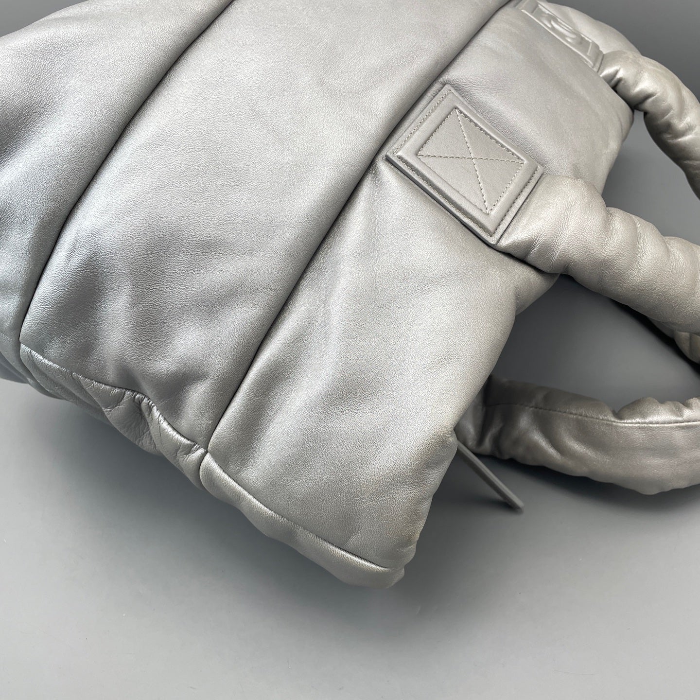 Chanel - Cocoon - Leather - Silver - (large)