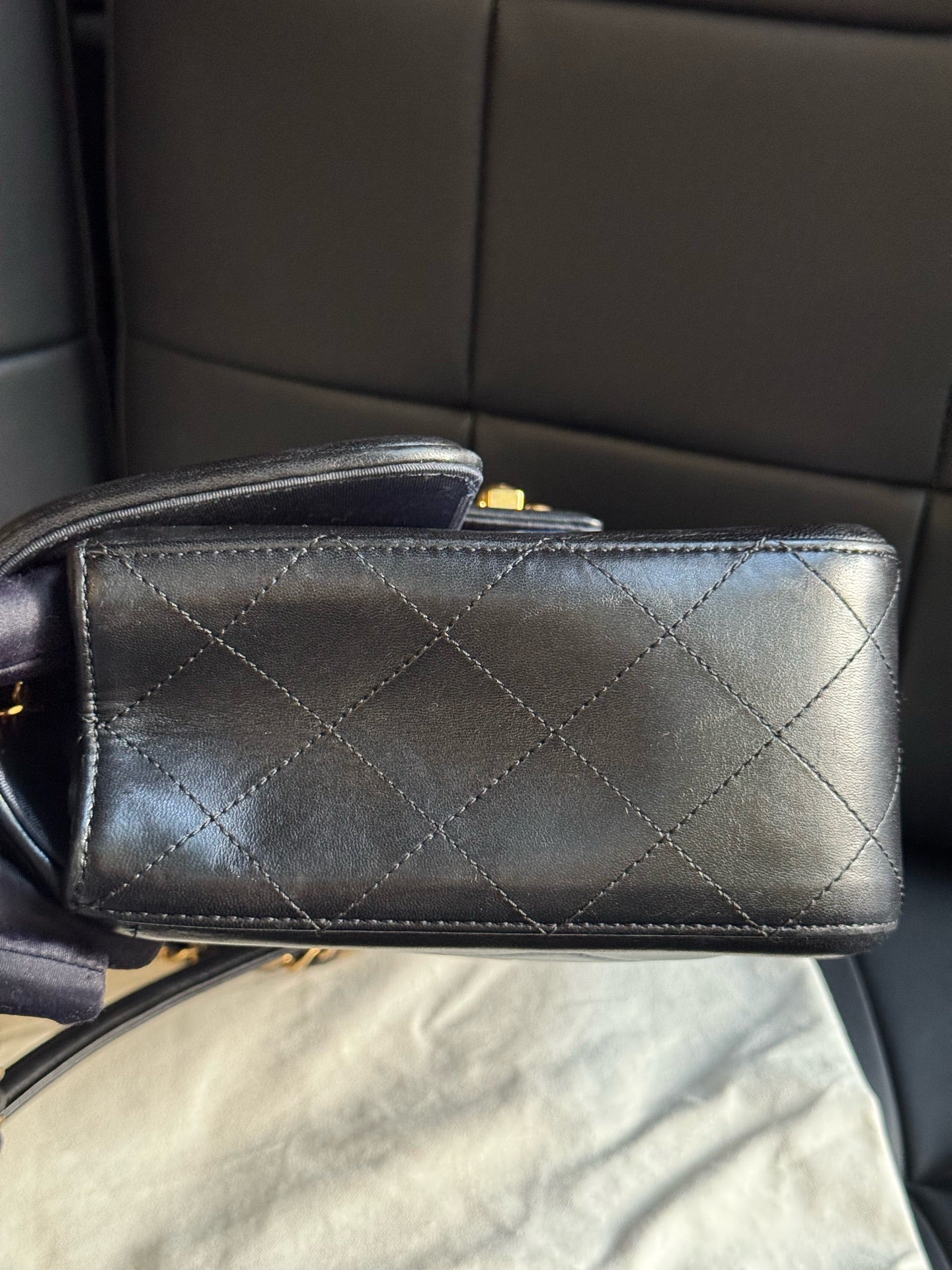 Chanel - Court CF - Leather - Blue - (medium)