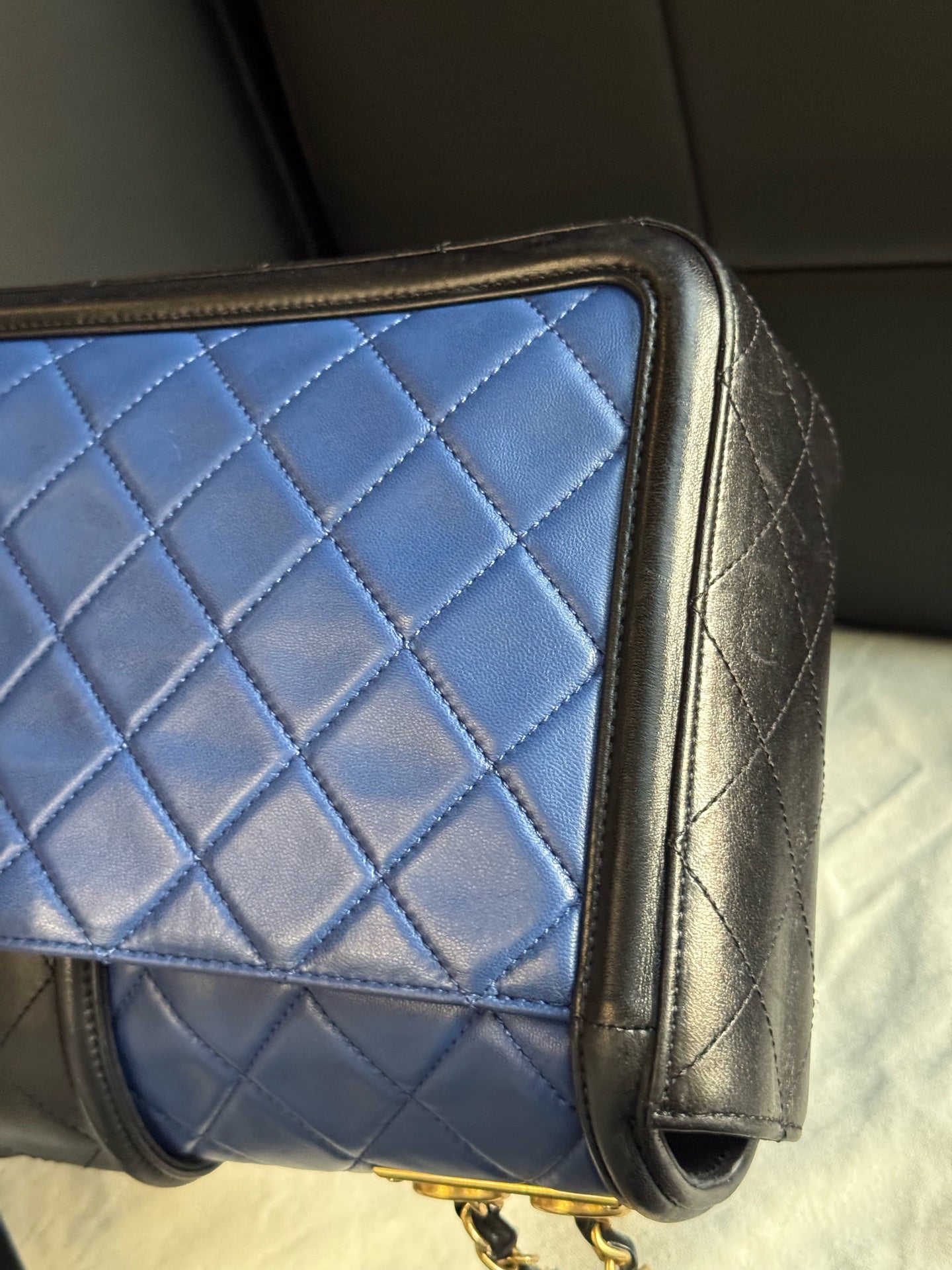 Chanel - Court CF - Leather - Blue - (medium)