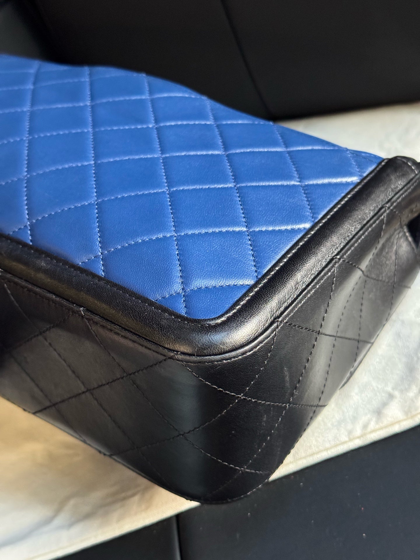 Chanel - Court CF - Leather - Blue - (medium)