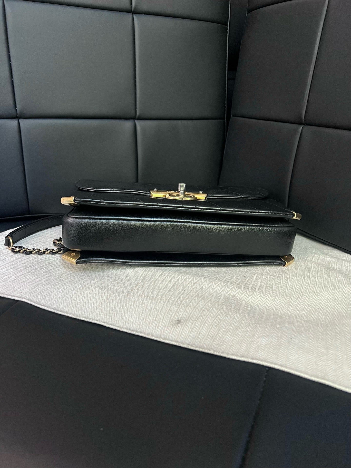 Chanel - Court Collection - Leather - Black - (small)