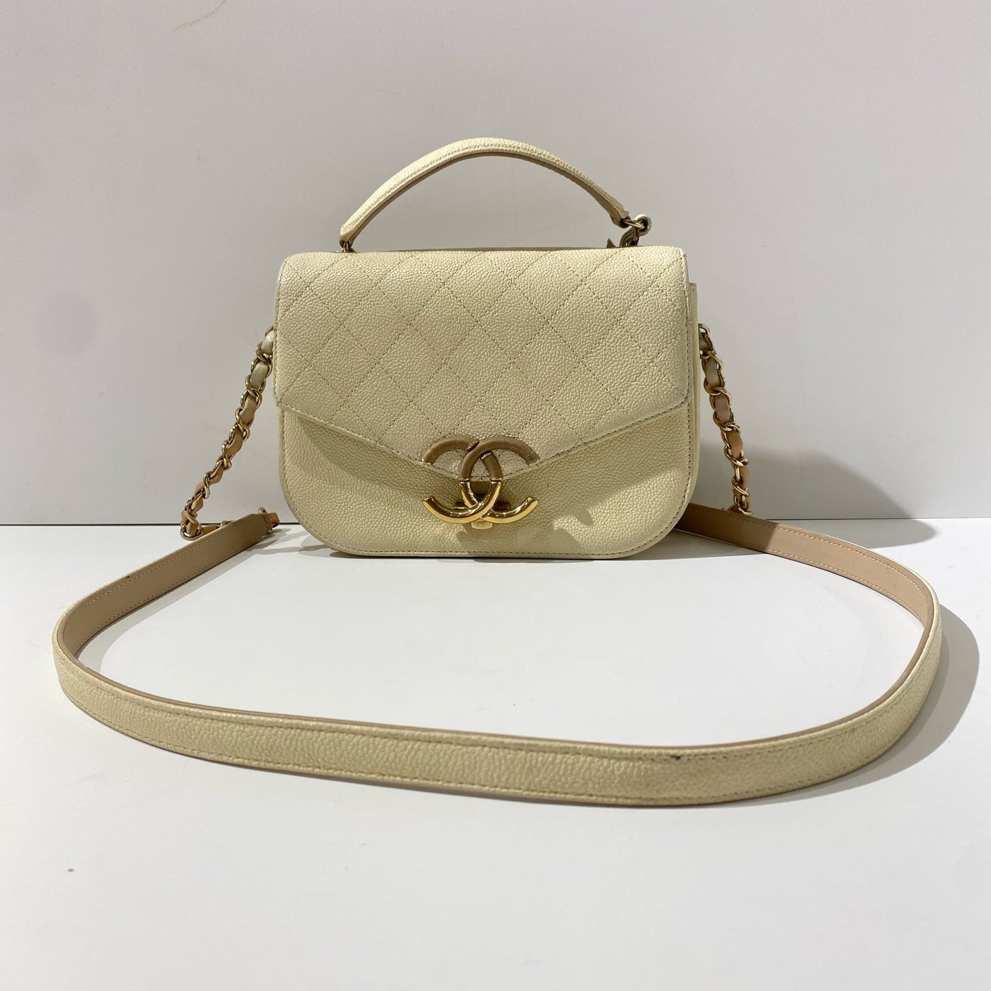 Chanel - Cuba Box Flap Messenger Bag - Caviar leather - White - (mini)