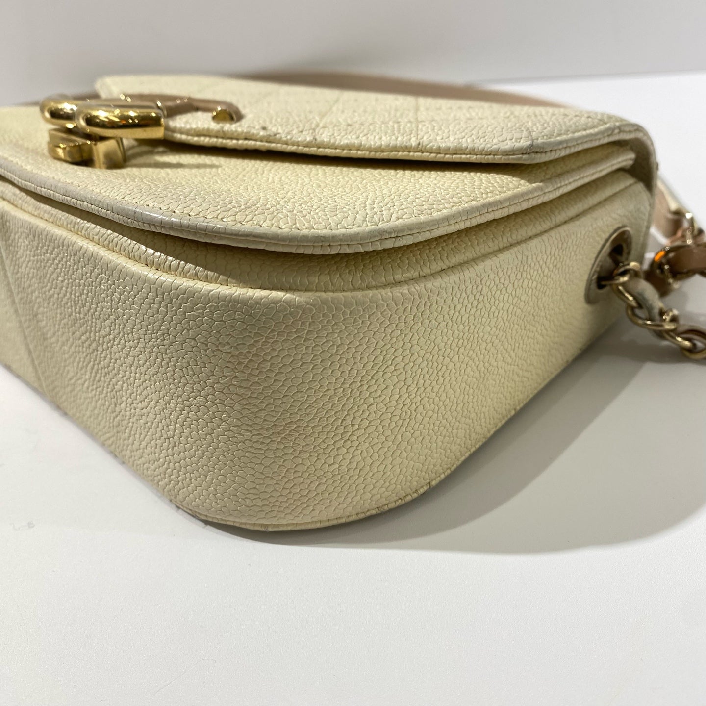 Chanel - Cuba Box Flap Messenger Bag - Caviar leather - White - (mini)