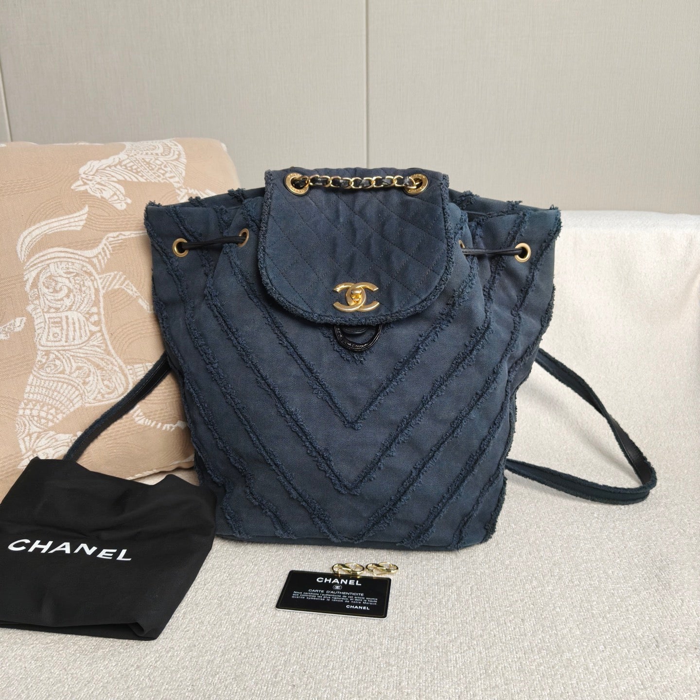 Chanel - Cuba V-Stitch Fringe Denim Backpack - Denim - Jeans - Navy - (Medium)