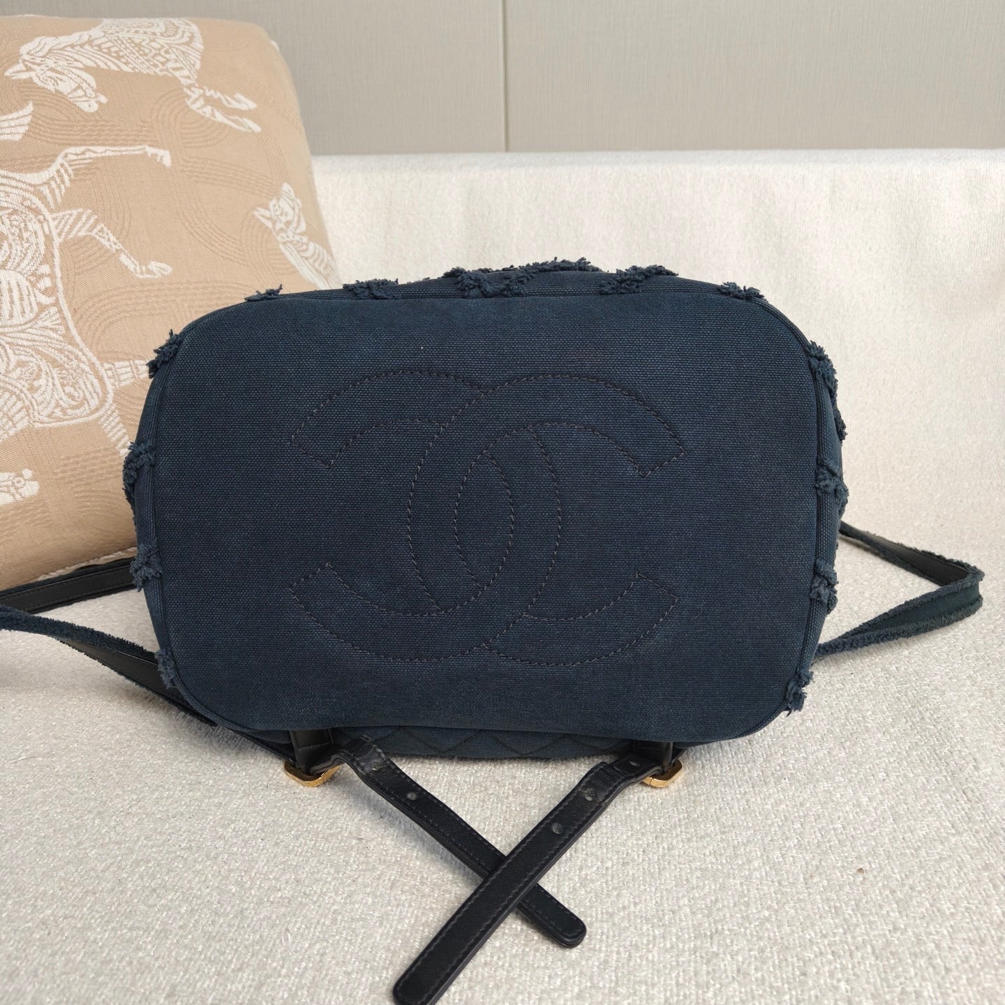 Chanel - Cuba V-Stitch Fringe Denim Backpack - Denim - Jeans - Navy - (Medium)