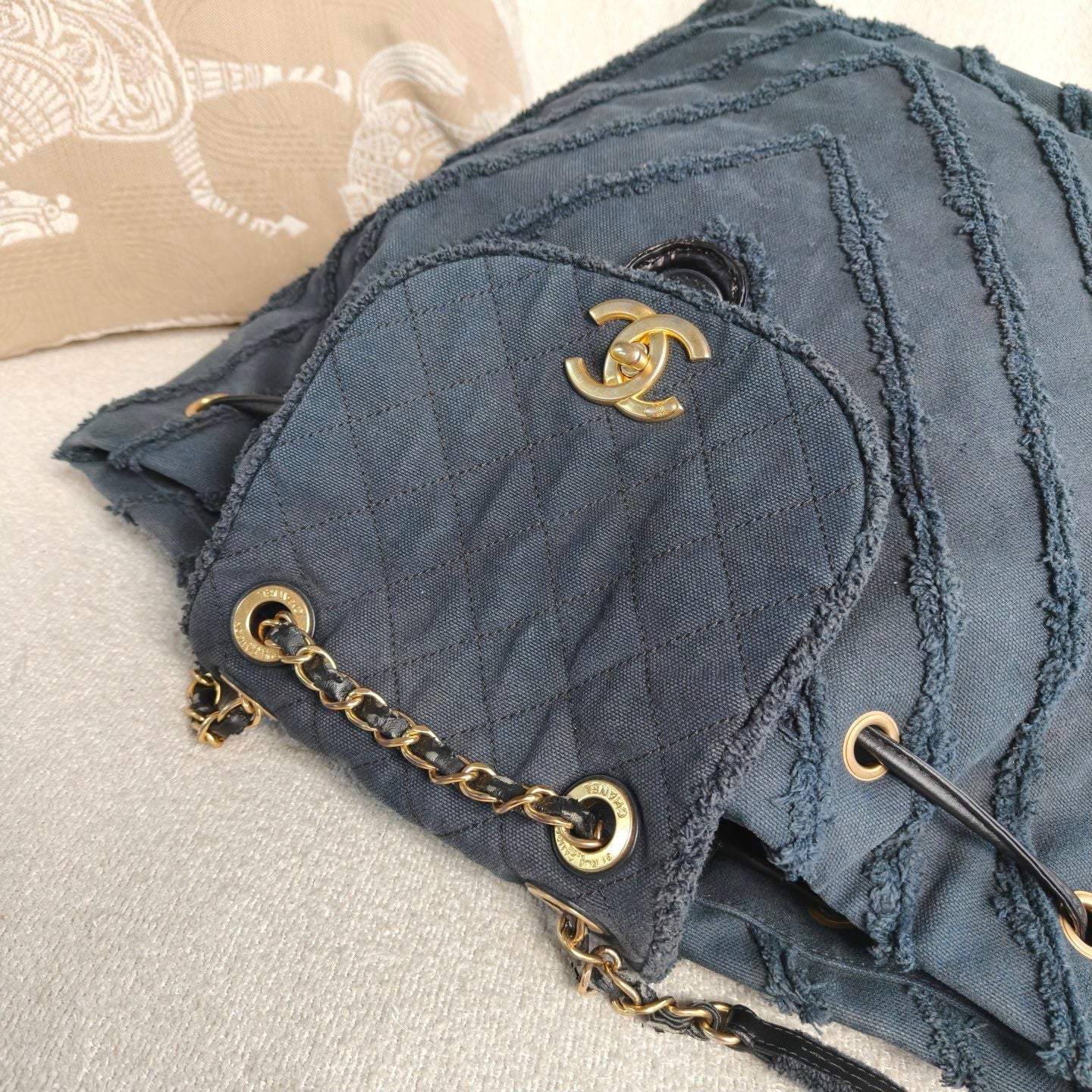 Chanel - Cuba V-Stitch Fringe Denim Backpack - Denim - Jeans - Navy - (Medium)
