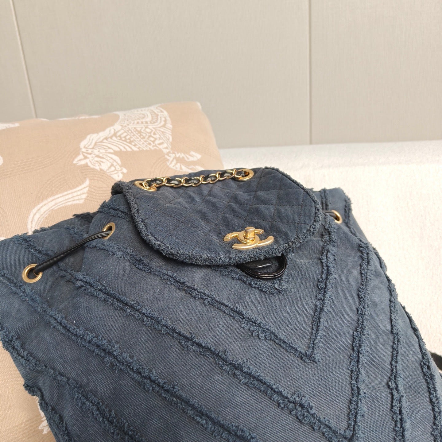 Chanel - Cuba V-Stitch Fringe Denim Backpack - Denim - Jeans - Navy - (Medium)
