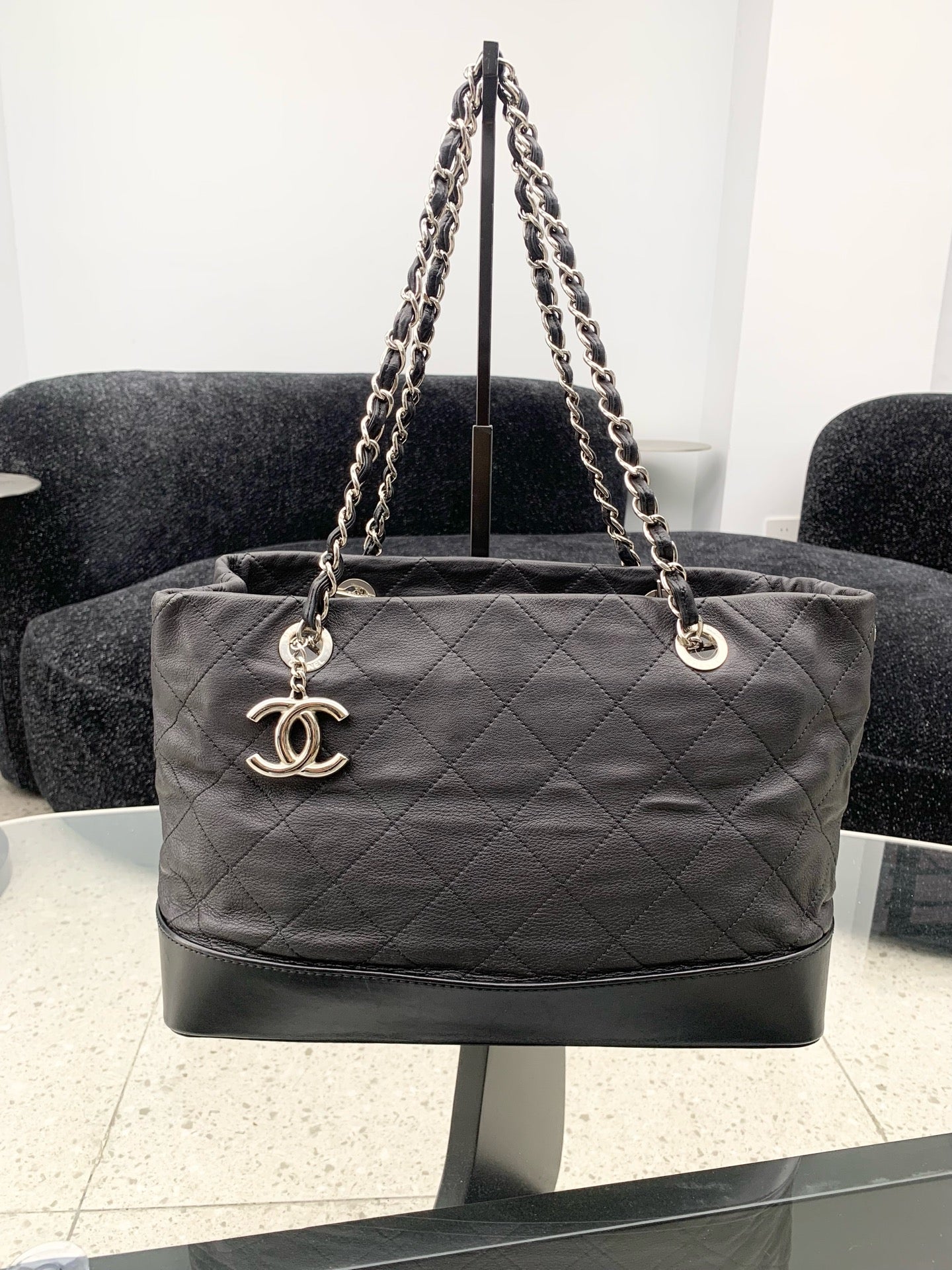 Chanel - Deauville - Calfskin - Black - (medium)