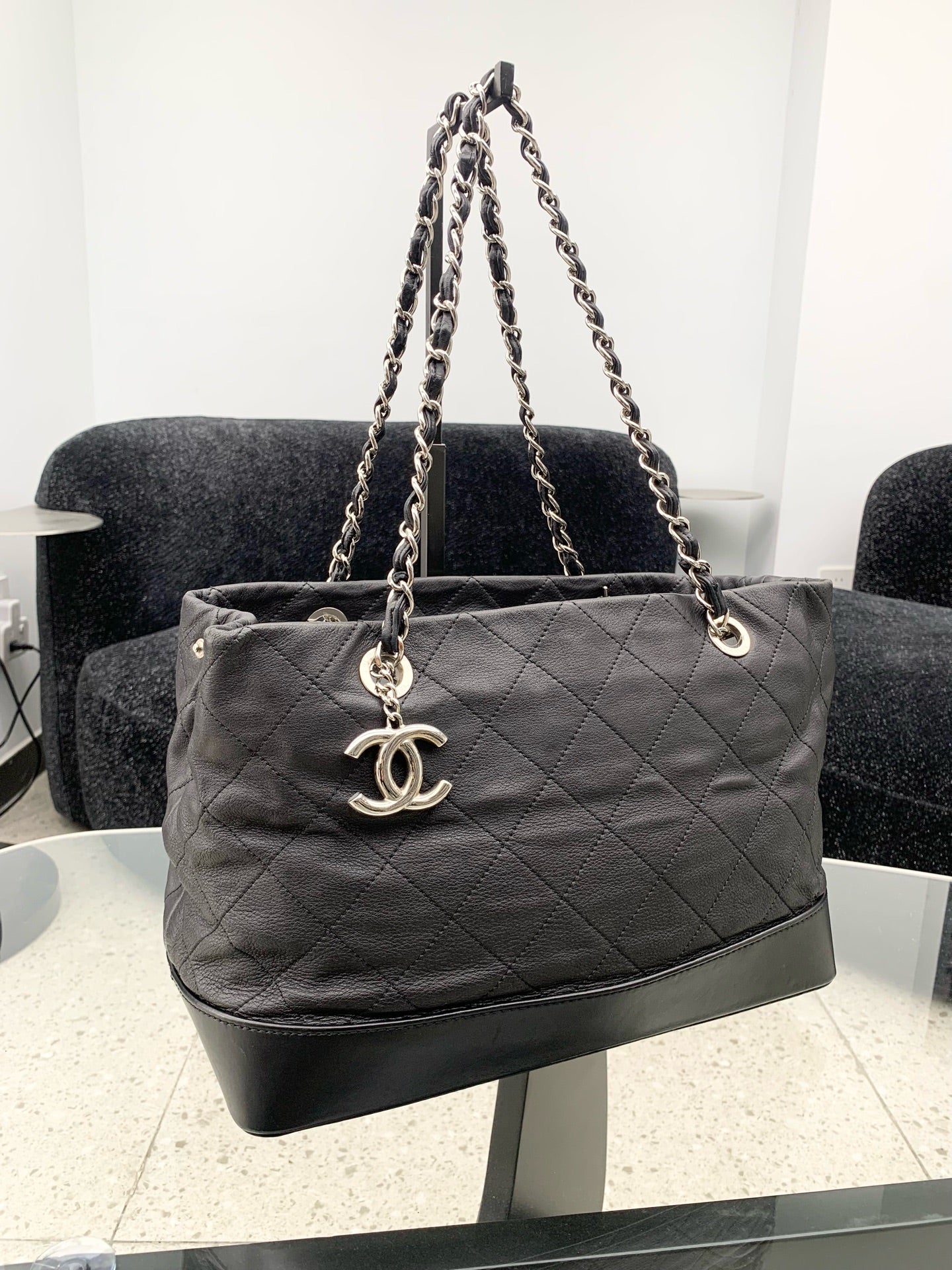 Chanel - Deauville - Calfskin - Black - (medium)