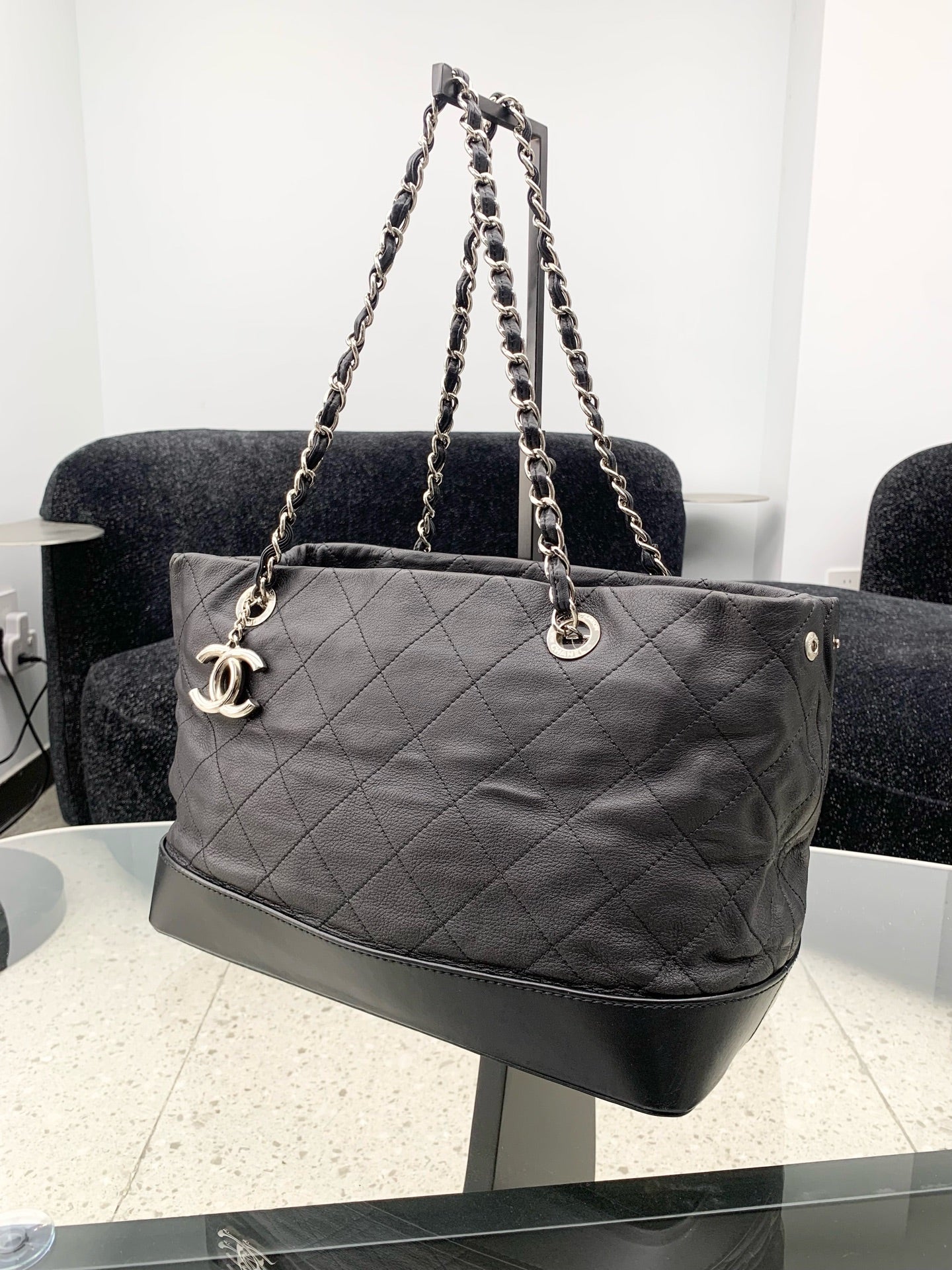 Chanel - Deauville - Calfskin - Black - (medium)