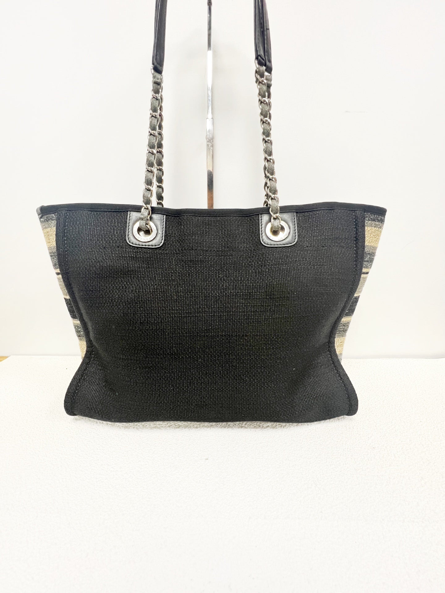 Chanel - Deauville - Cloth - Black - (medium)