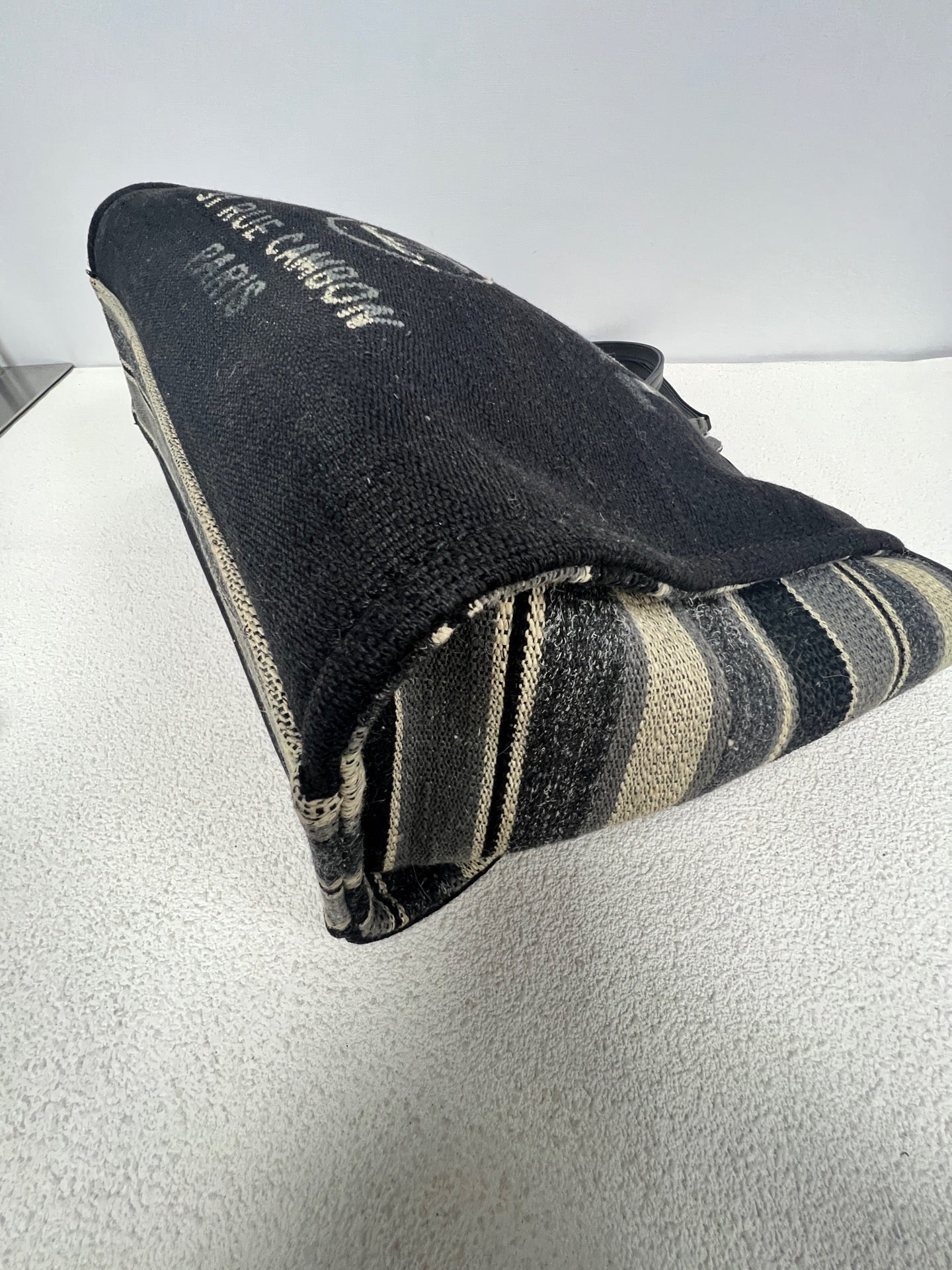 Chanel - Deauville - Cloth - Black - (medium)
