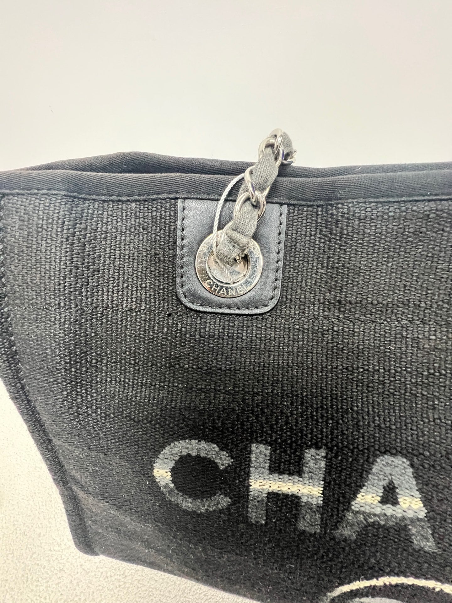 Chanel - Deauville - Cloth - Black - (medium)