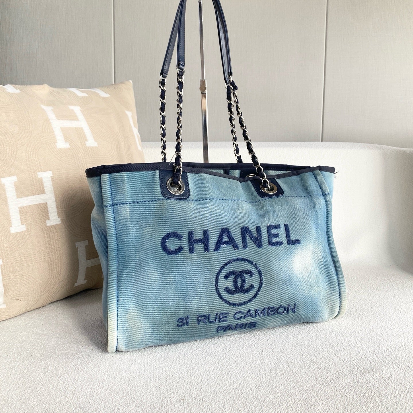 Chanel - Deauville - Cloth - Blue - (Large)