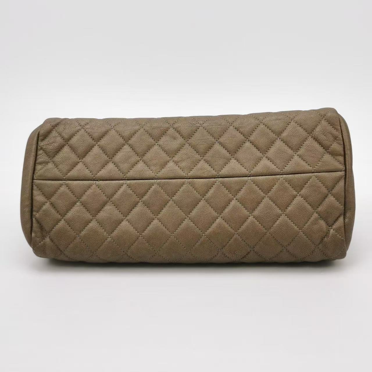 Chanel - Demi-Lune Bag - Aged calfskin leather - Metallic Bronze-Greige with Gunmetal-Tone Hardware - (Medium)