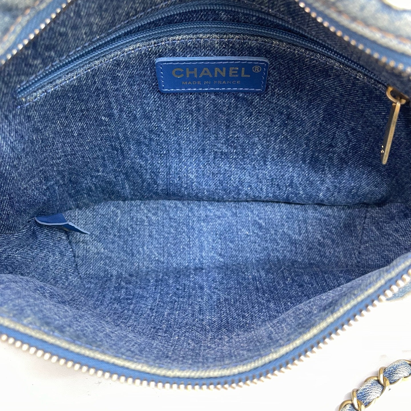 Chanel - Denim Waist Bag - Denim with faux fur trim - Blue - (small)