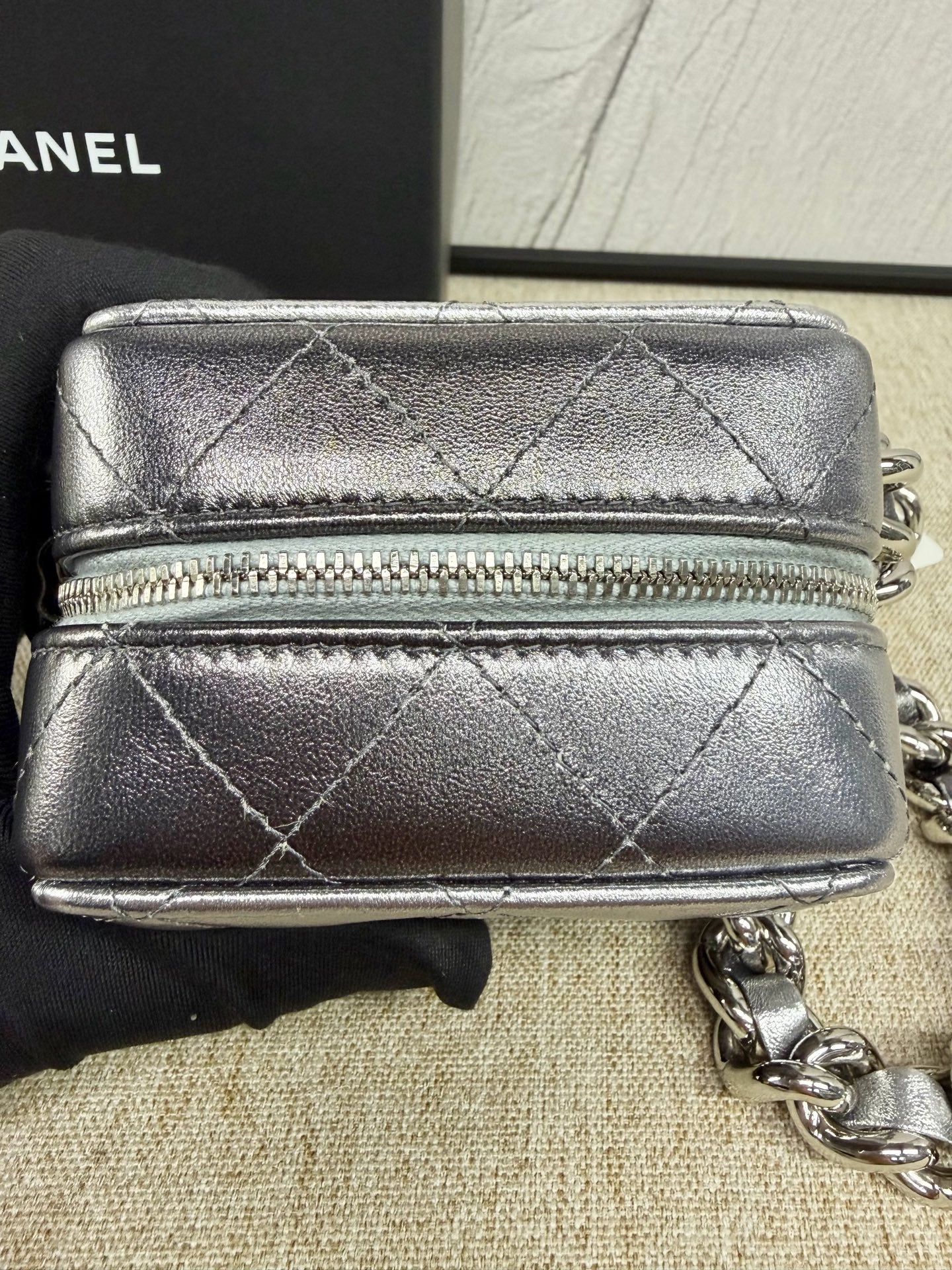 Chanel - Dice Bag / Cube Bag with Chunky Chain - Lambskin leather - Gradient Space Silver - (mini)