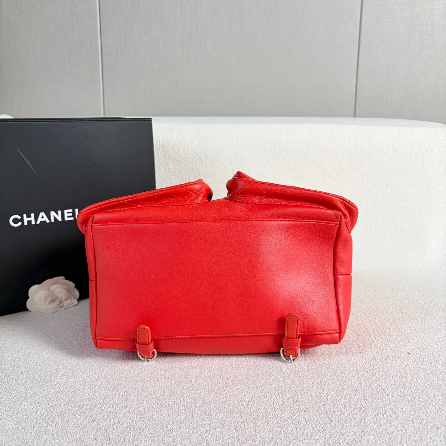 Chanel - Double Pocket Drawstring Backpack - Lambskin leather - Red - (Medium)