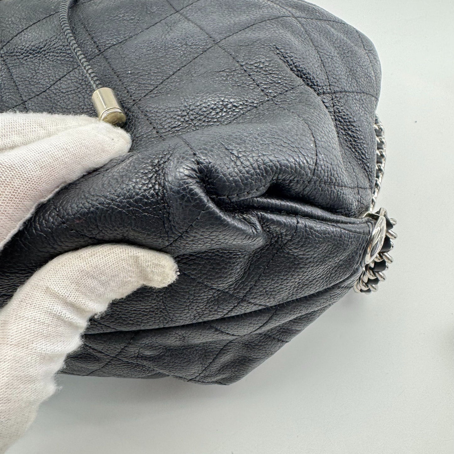 Chanel - Drawstring Backpack - Leather - Black - (medium)