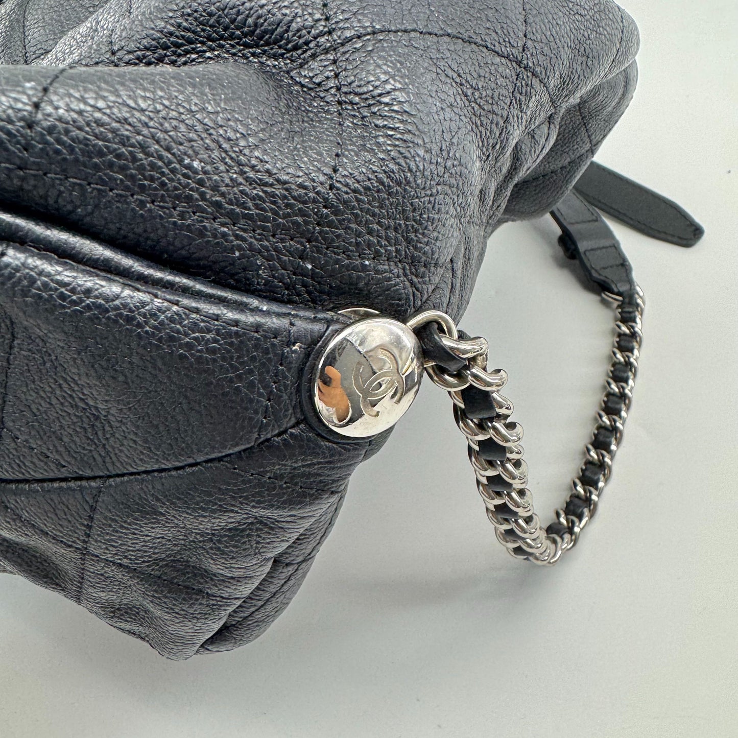 Chanel - Drawstring Backpack - Leather - Black - (medium)