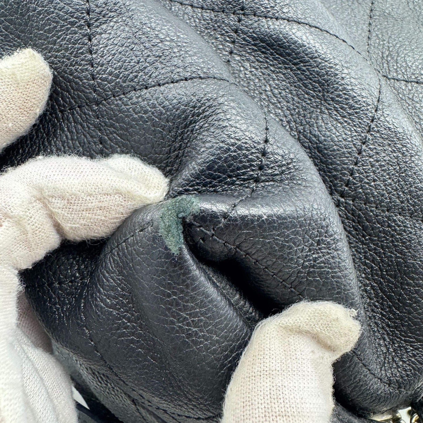 Chanel - Drawstring Backpack - Leather - Black - (medium)