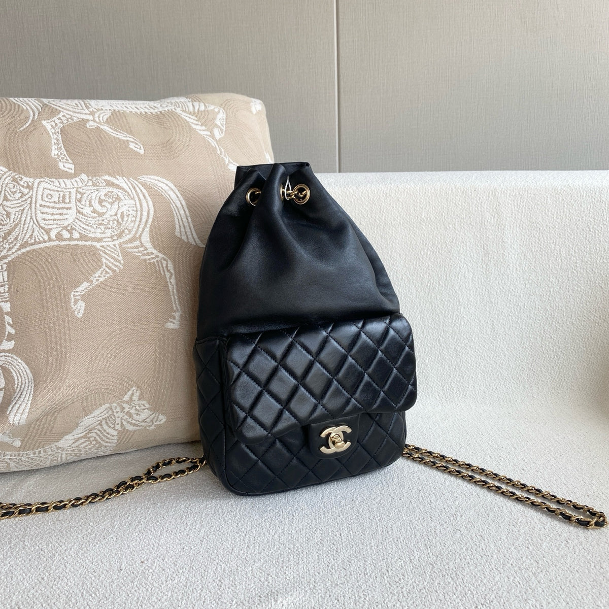 Chanel - Drawstring Backpack - Leather - Black - (small)