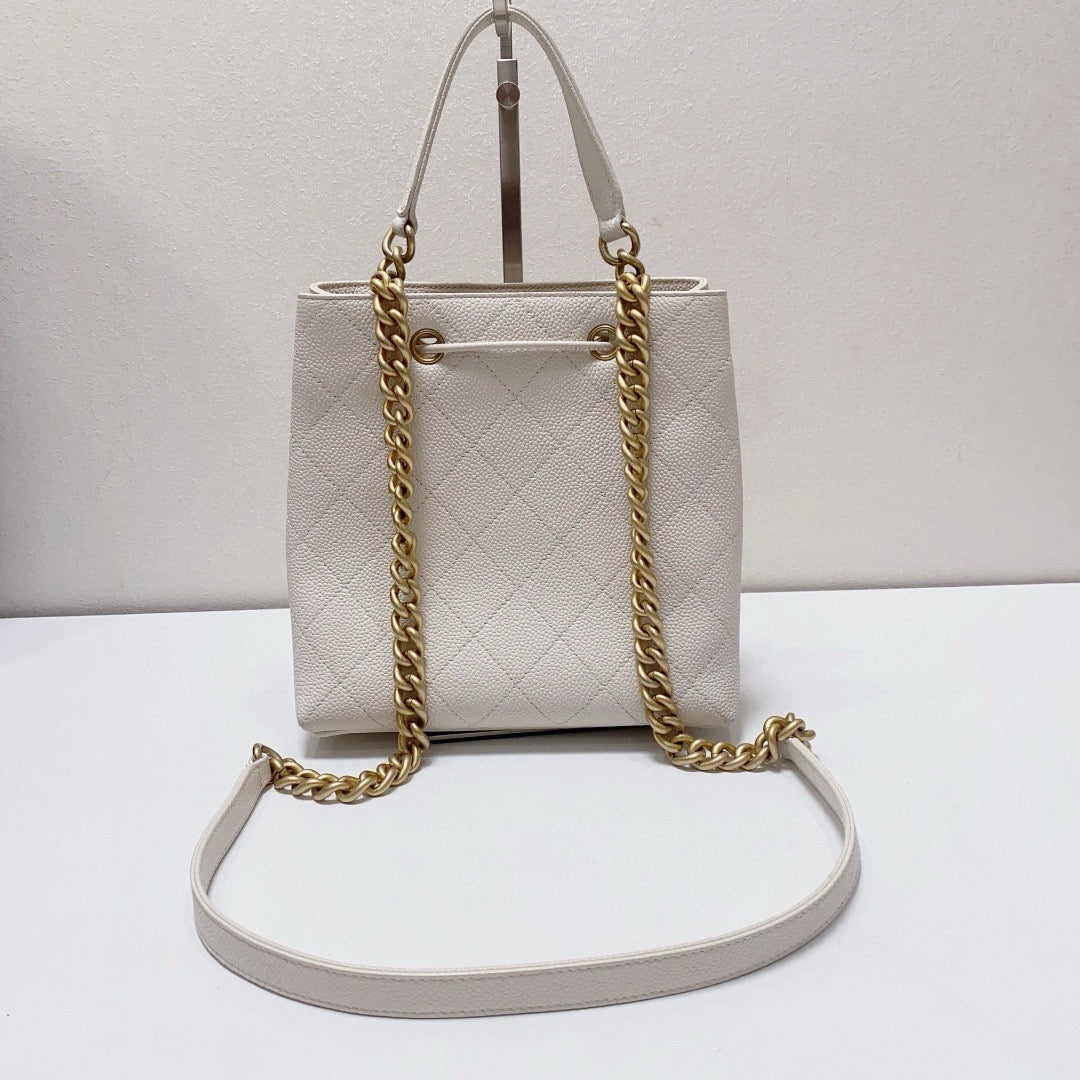 Chanel - Drawstring Bucket Bag - Caviar leather - White - (medium)