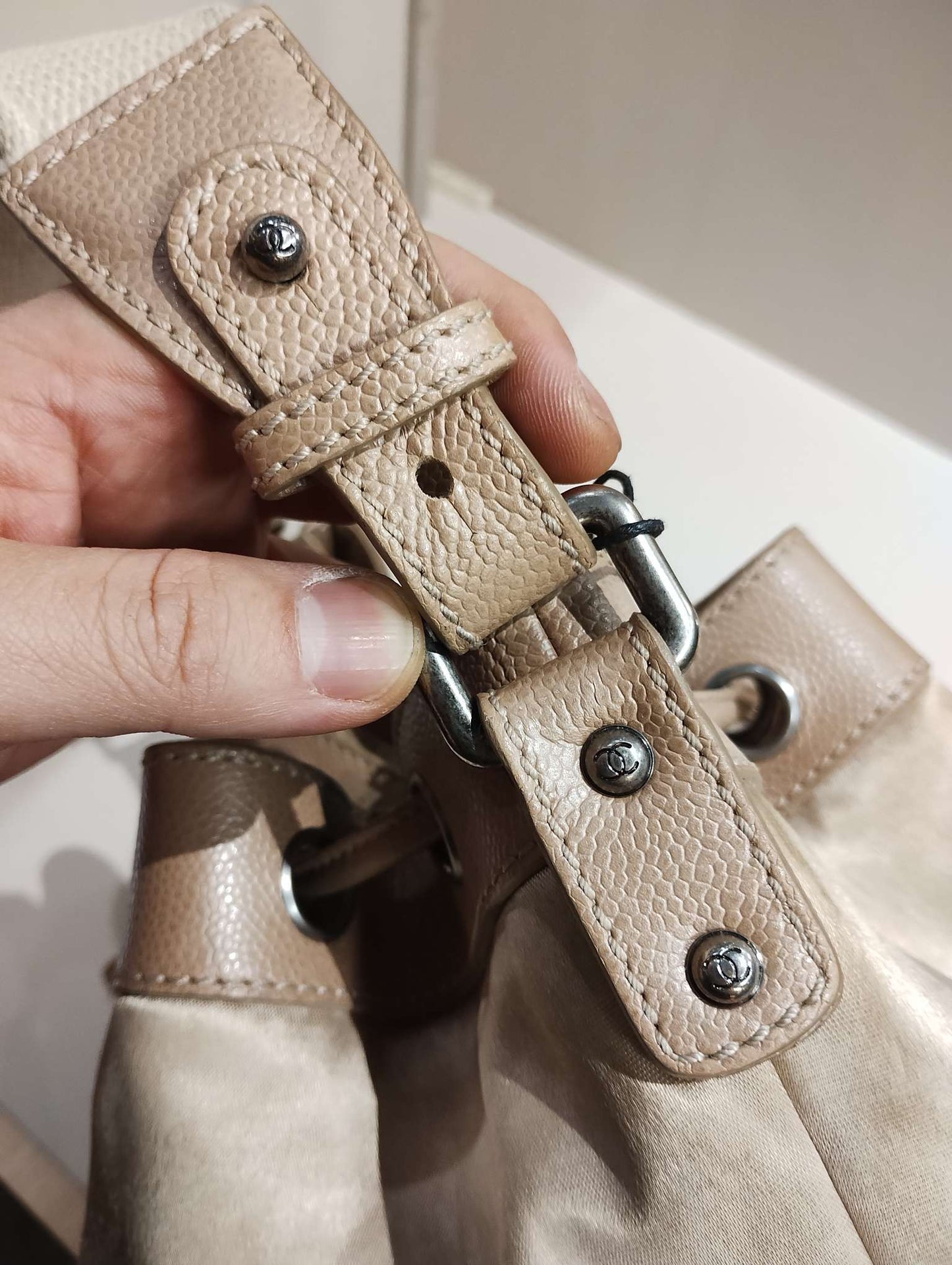 Chanel - Drawstring Bucket Bag - Fabric - Beige - (Medium)