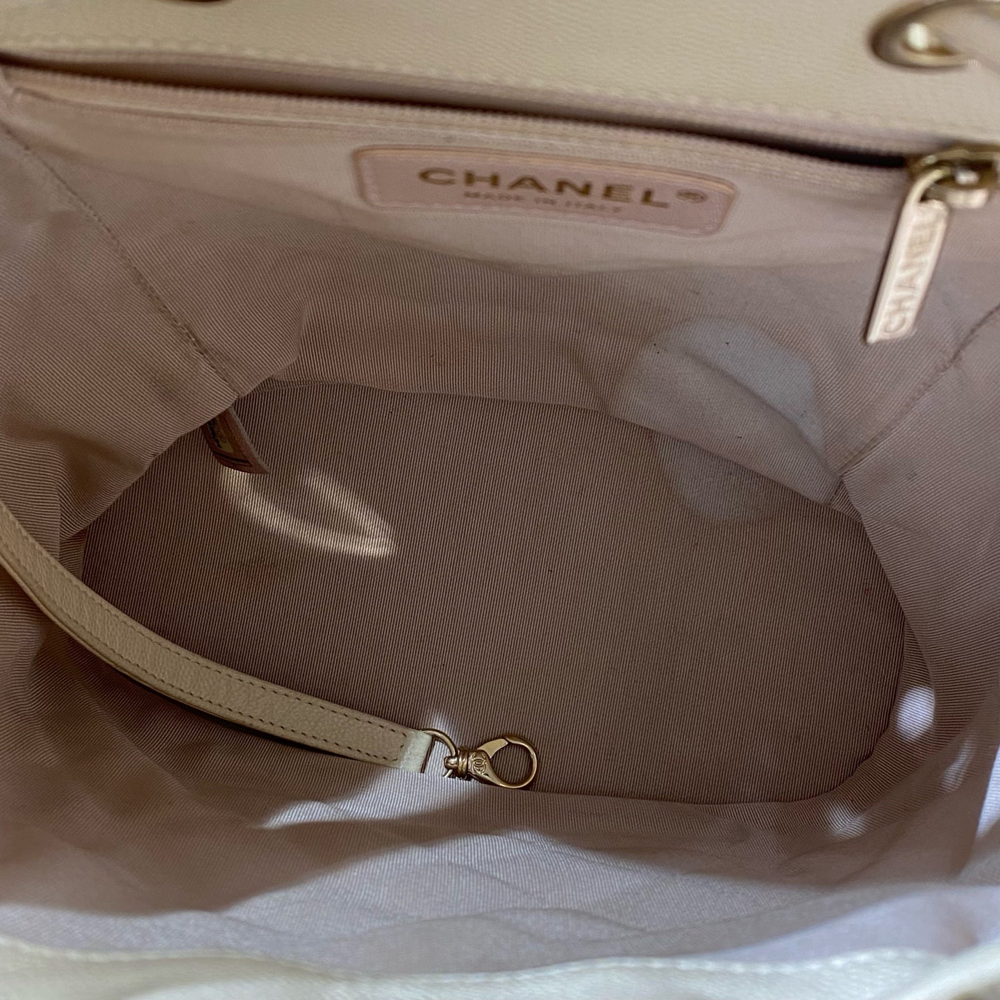 Chanel - Duma - Leather - Beige - (small)