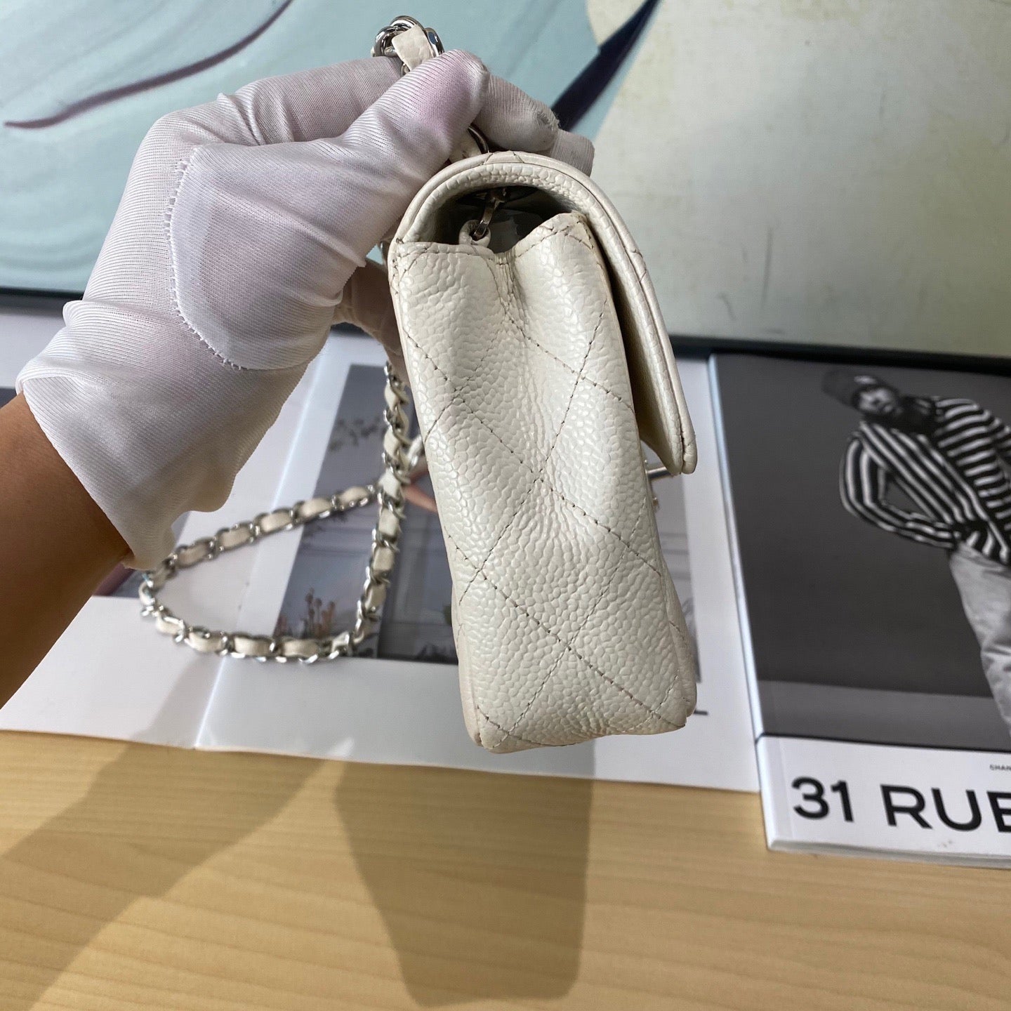 Chanel - East West Flap Bag - Leather - White - (mini)