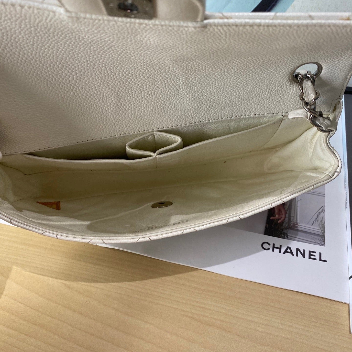 Chanel - East West Flap Bag - Leather - White - (mini)