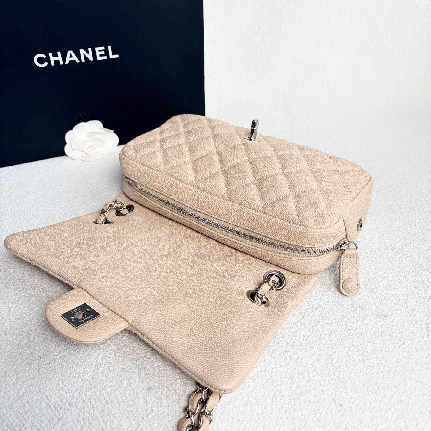 Chanel - Easy CF - Caviar leather - Beige with Silver-Tone Hardware - (medium)