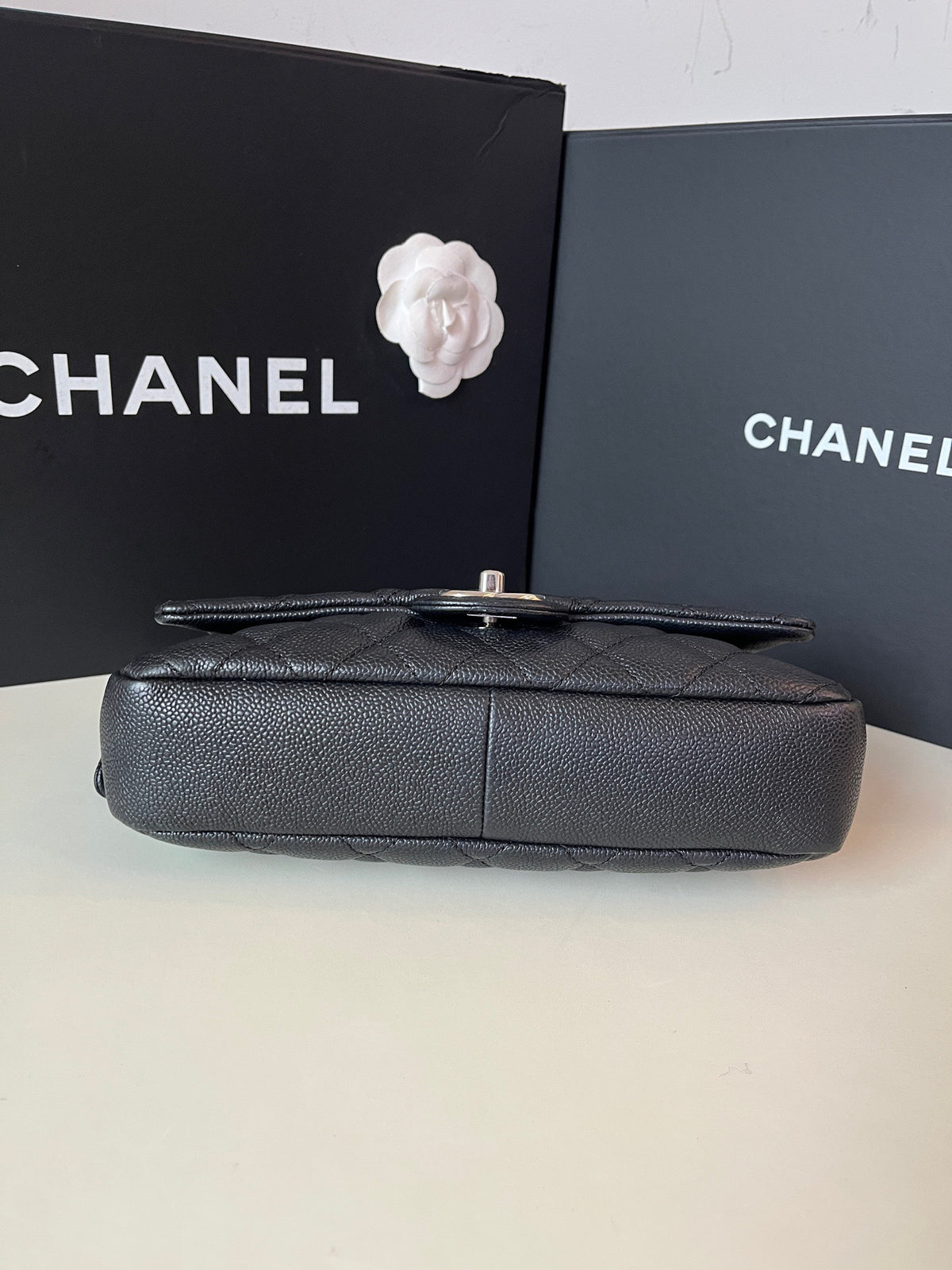 Chanel - Easy Classic Flap Small - Leather - Black - (small)