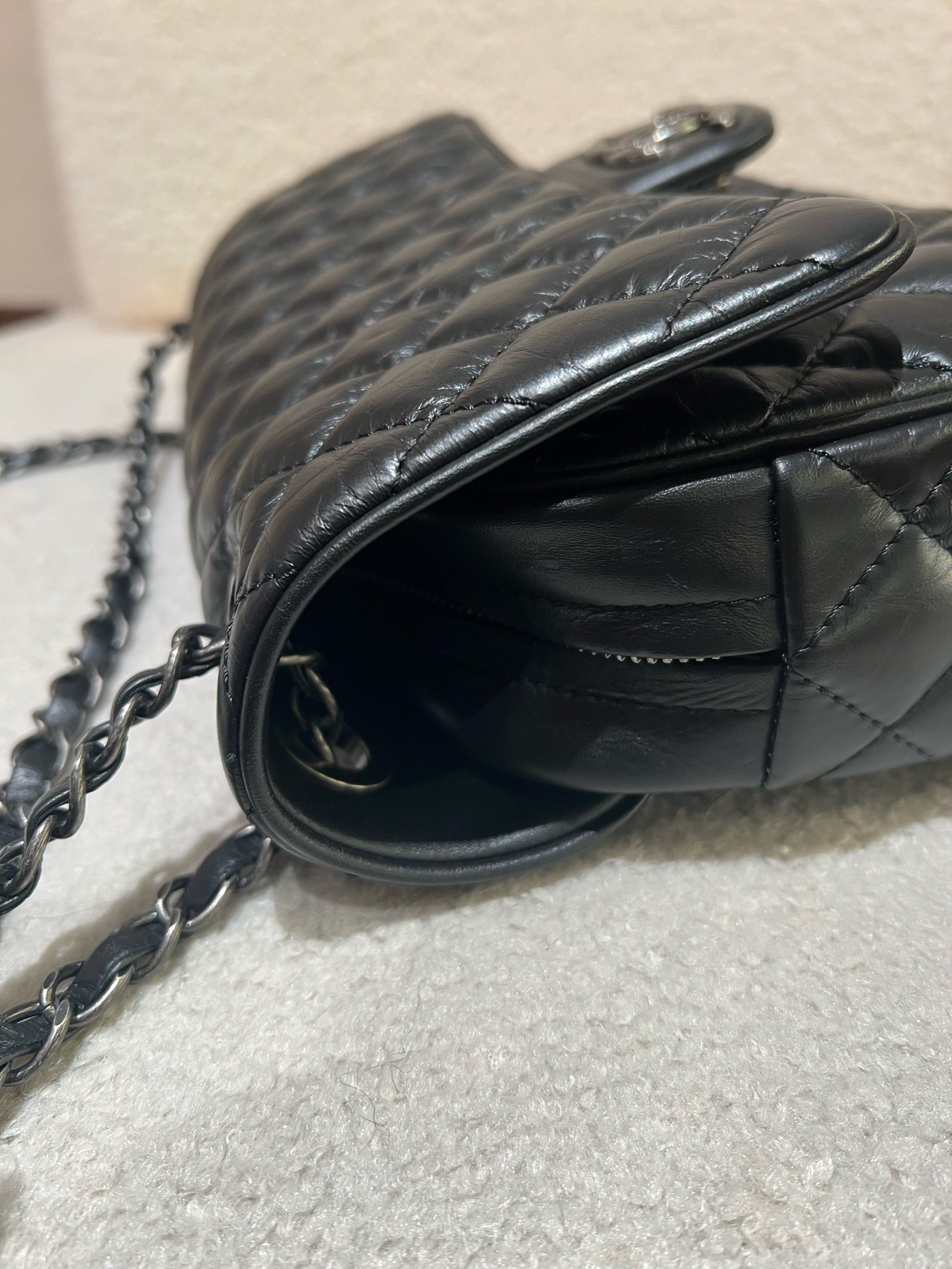 Chanel - Easy Flap (Airport Series) - Aged calfskin leather - Black with Silver-Tone Hardware - (Medium)