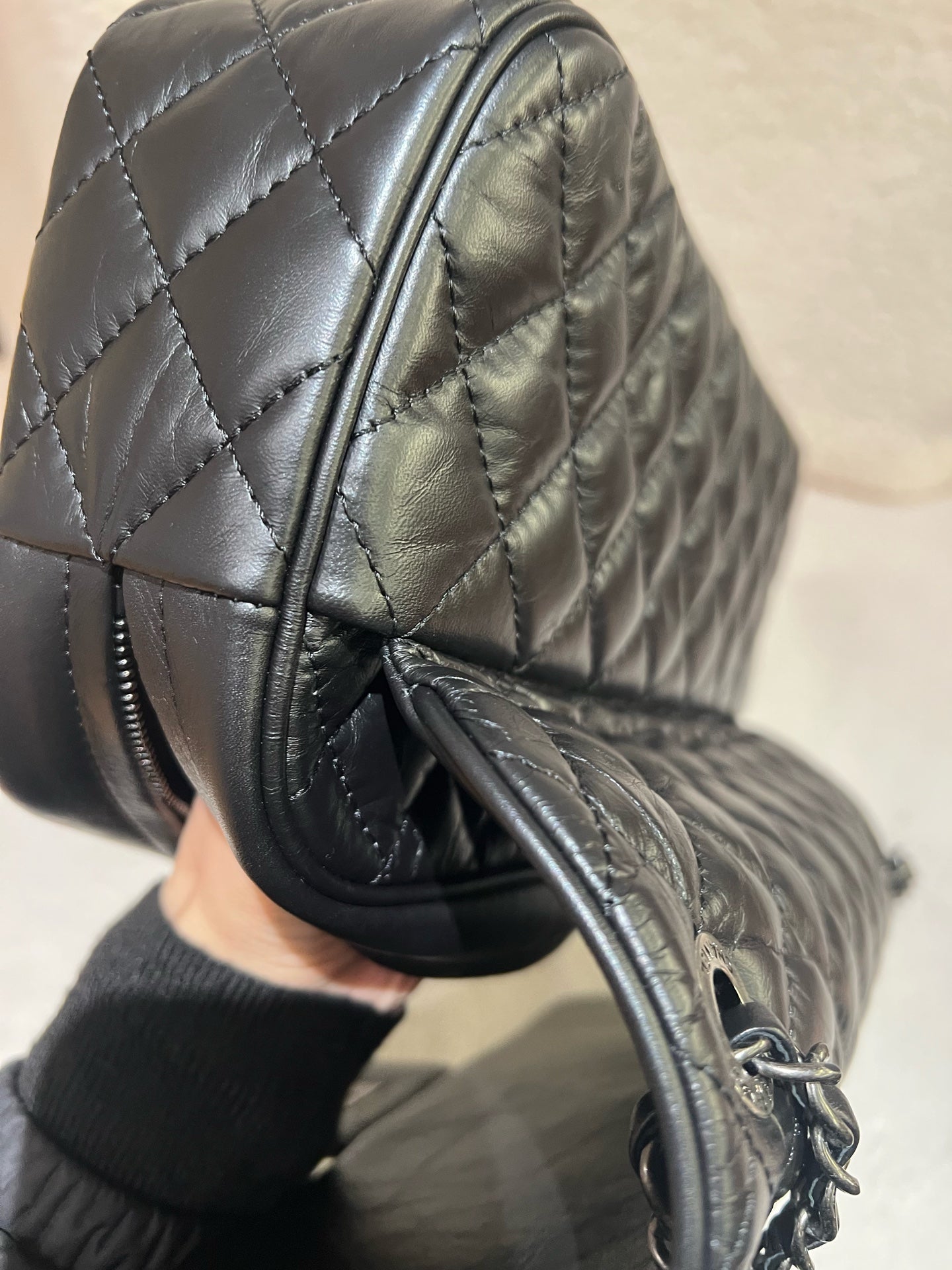 Chanel - Easy Flap (Airport Series) - Aged calfskin leather - Black with Silver-Tone Hardware - (Medium)