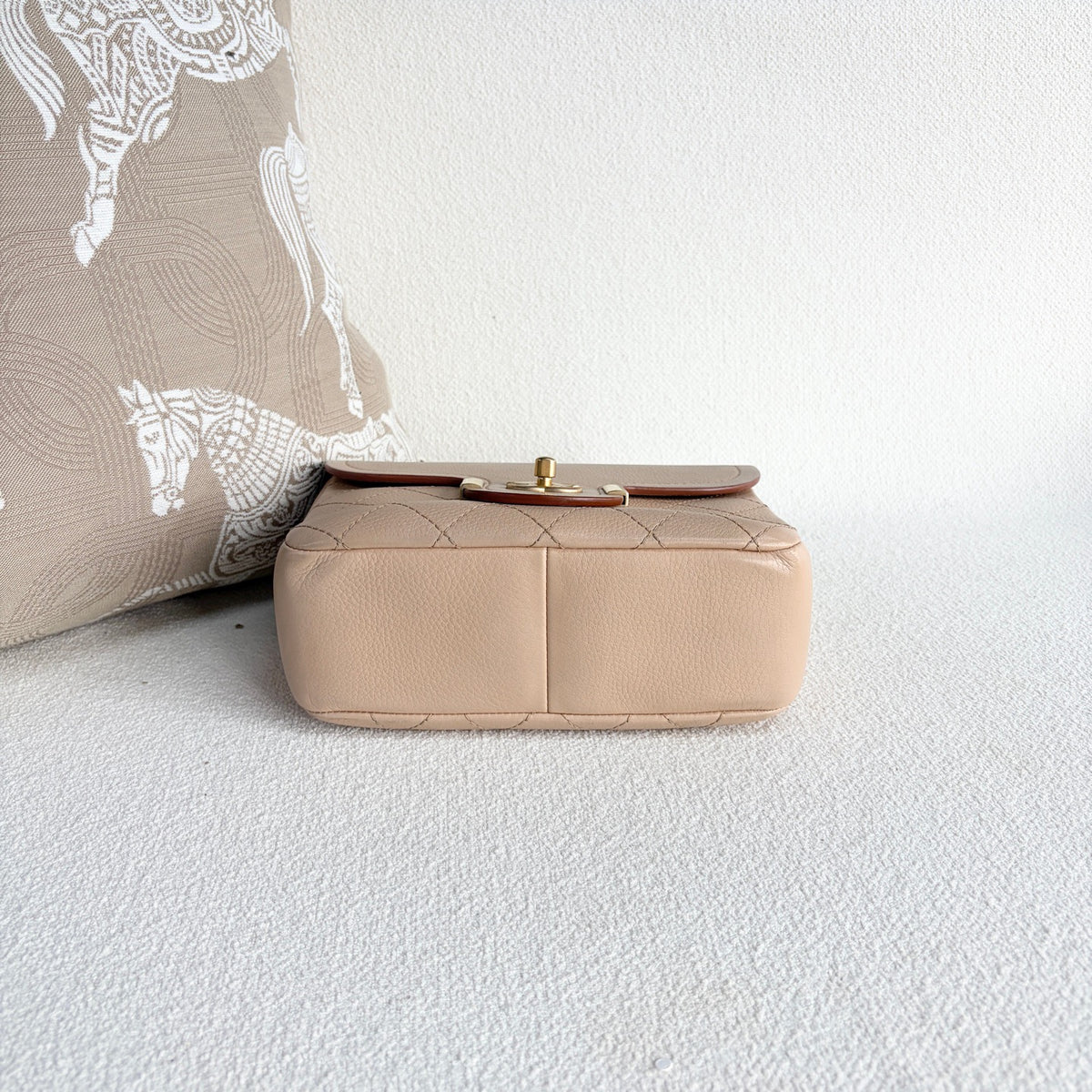Chanel - Edinburgh Series Messenger Bag - Leather - Beige - (mini)