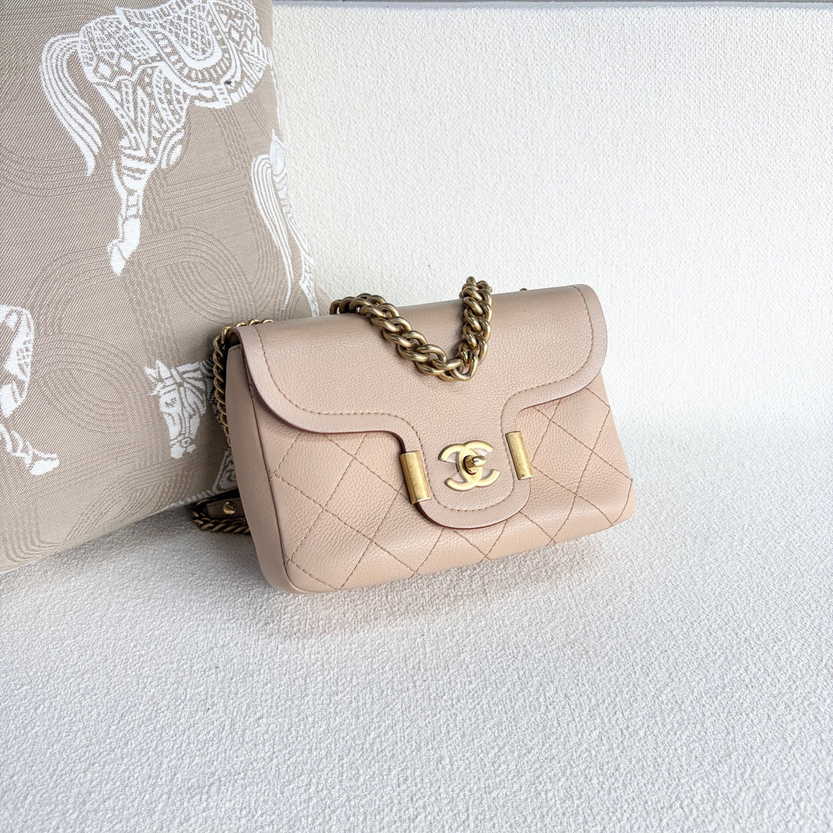 Chanel - Edinburgh Series Messenger Bag - Leather - Beige - (mini)