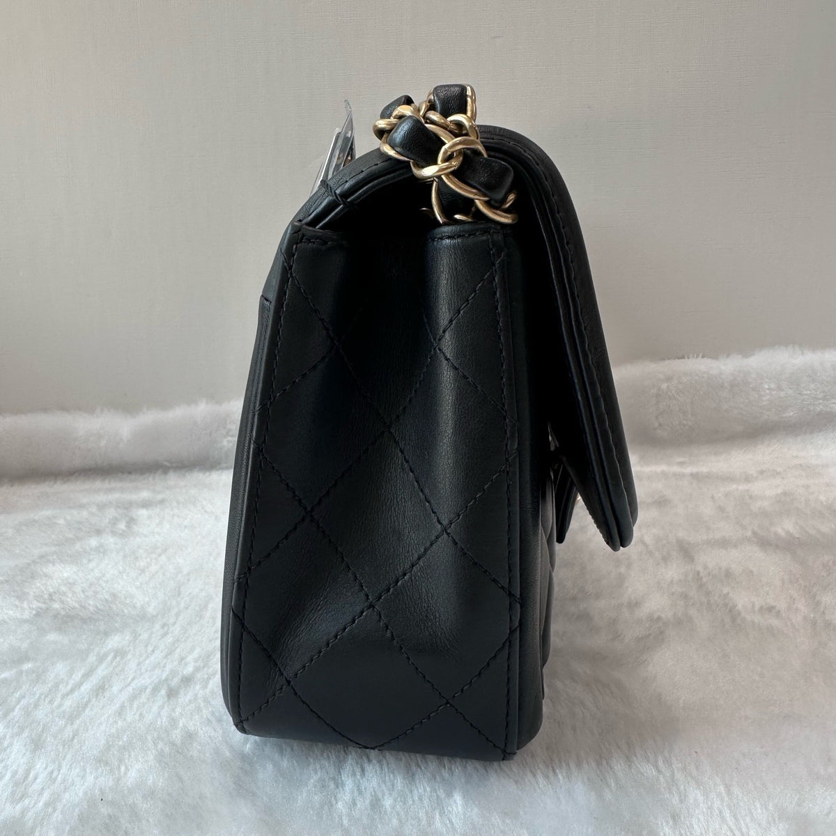 Chanel - Elegant CC Flap - Leather - Black - (medium)