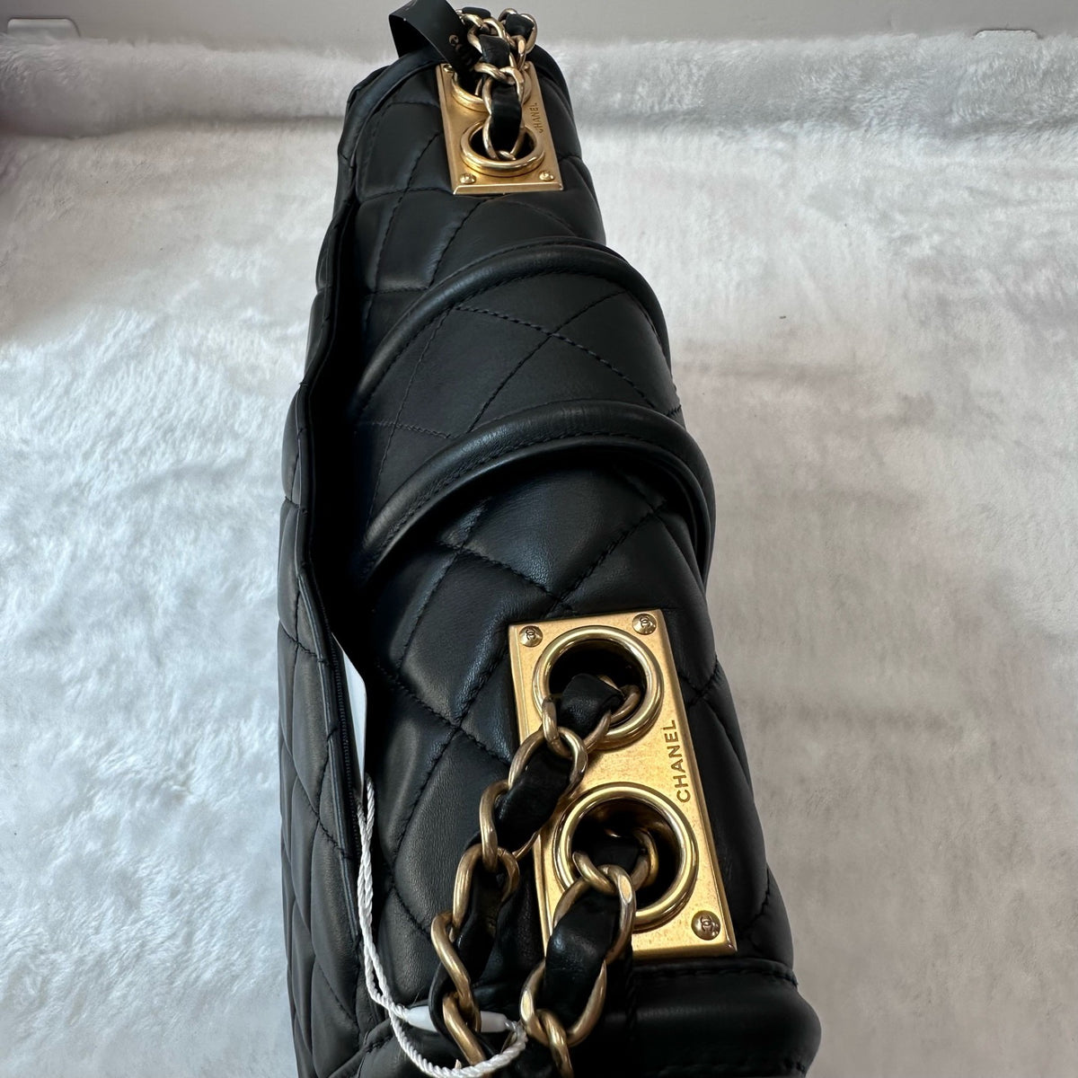 Chanel - Elegant CC Flap - Leather - Black - (medium)