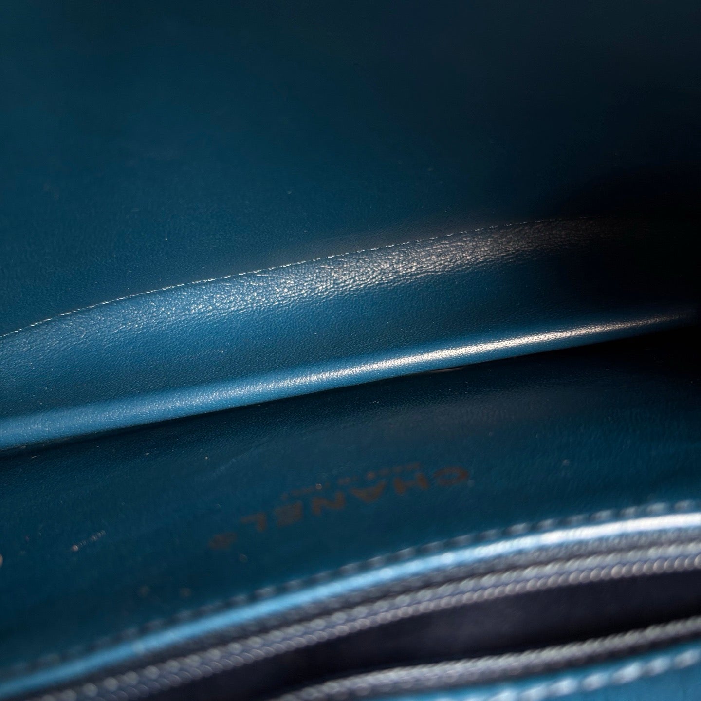 Chanel - Enamel Buckle Accordion Bag - Leather - Blue - (medium)