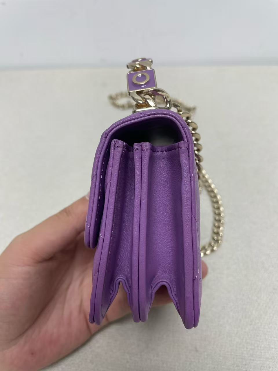 Chanel - Enamel Handle Mini Chain Bag - Lambskin leather - Purple - (mini)