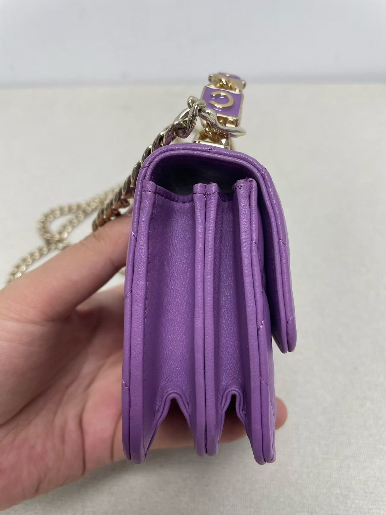 Chanel - Enamel Handle Mini Chain Bag - Lambskin leather - Purple - (mini)