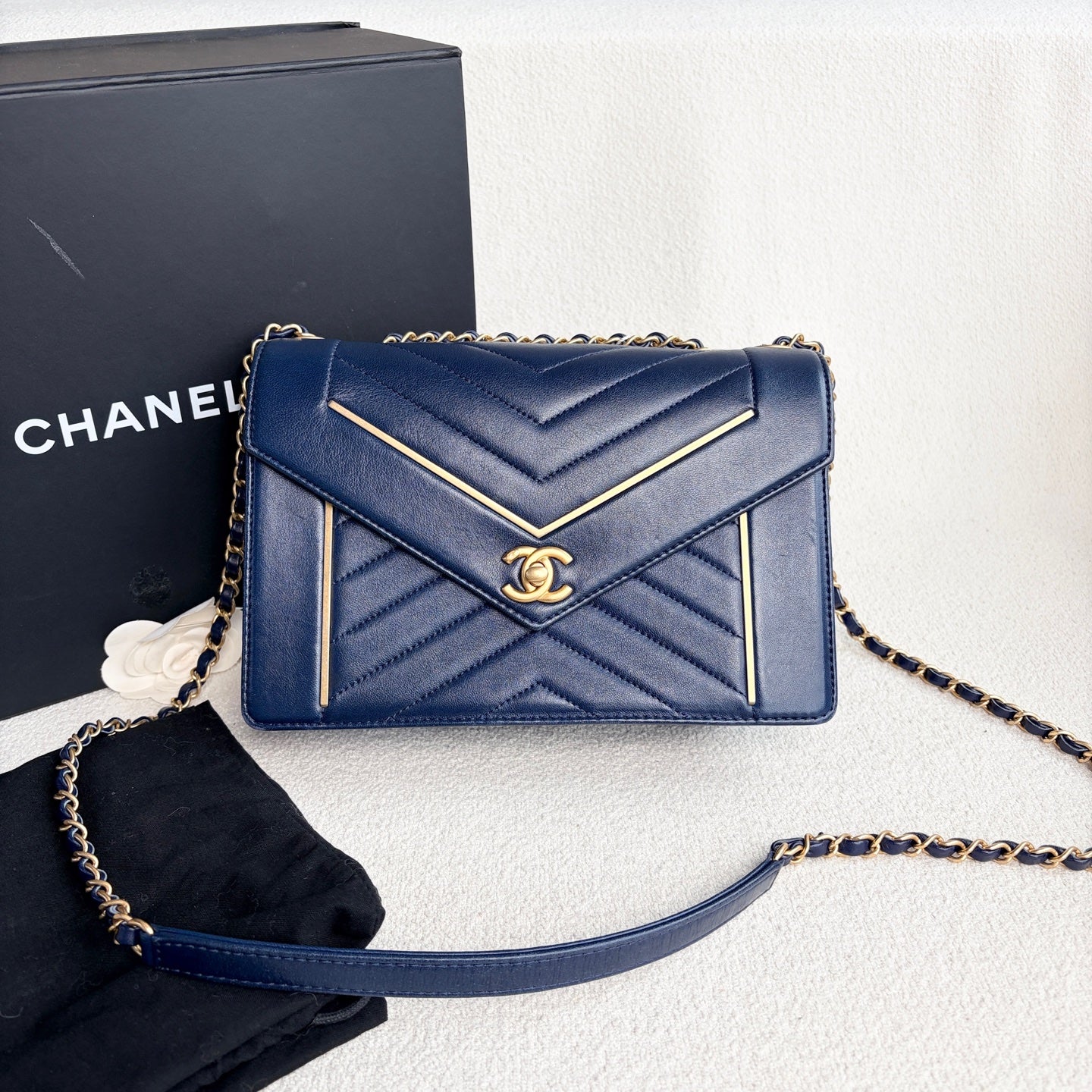 Chanel - Envelope Bag - Cowhide leather - Blue with Gold-Tone Hardware - (Small)