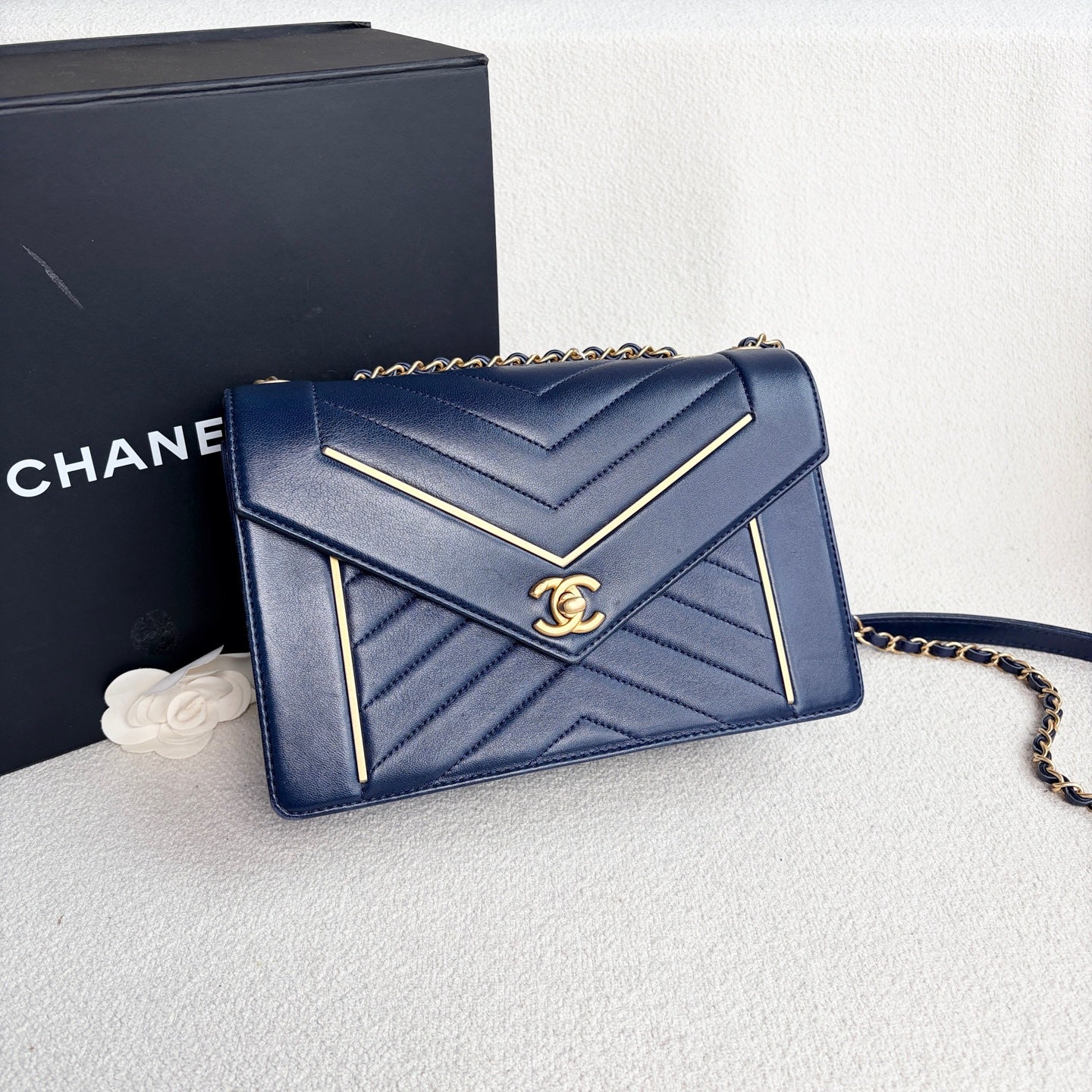 Chanel - Envelope Bag - Cowhide leather - Blue with Gold-Tone Hardware - (Small)