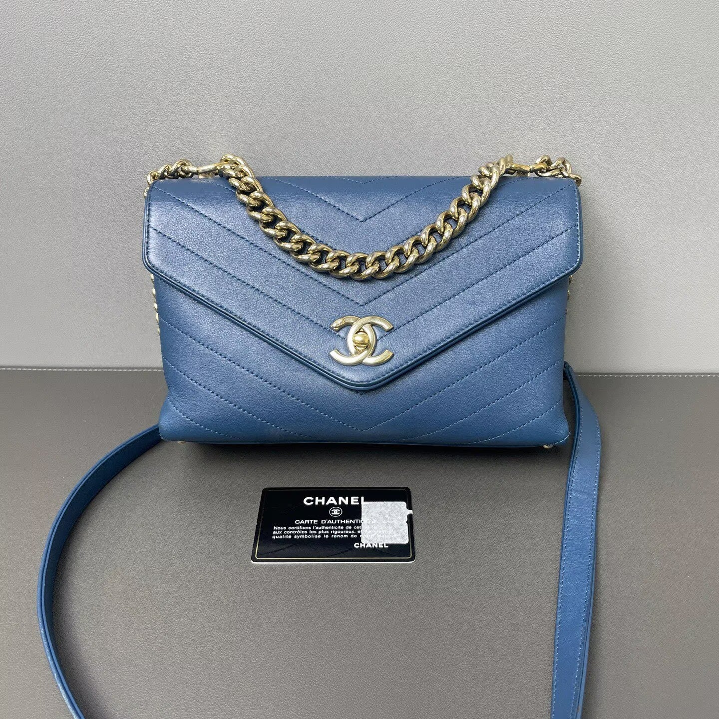 Chanel - Envelope Flap Bag - Grained calfskin leather - Blue with Light Gold-Tone Hardware - (small)